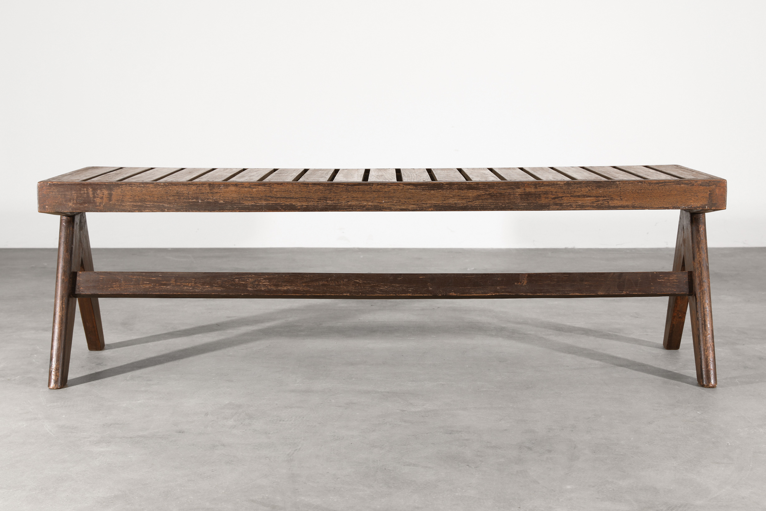 Pierre Jeanneret, Bench from the M.L.A. Residential building in Chandigarh - Image 5 of 5