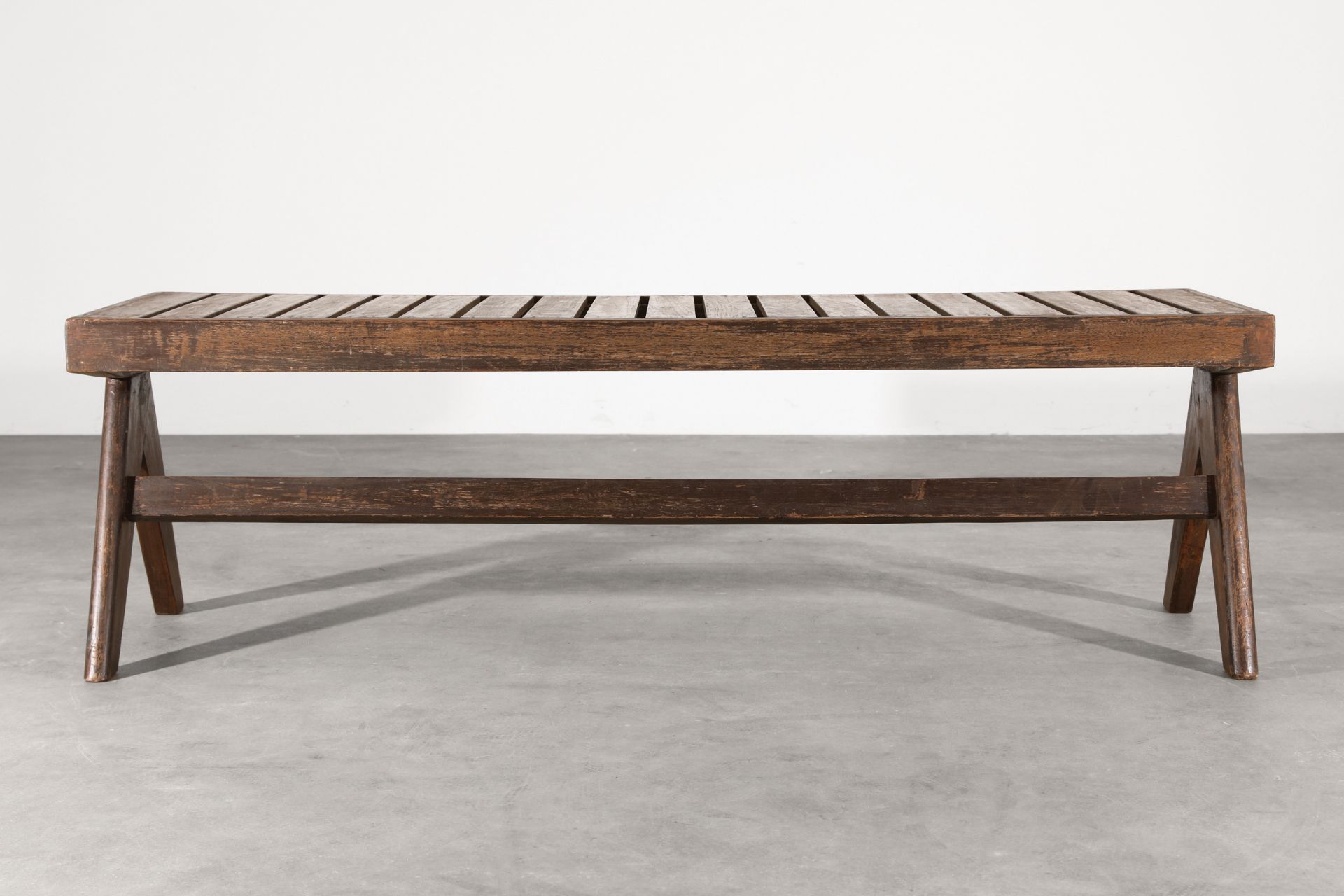 Pierre Jeanneret, Bench from the M.L.A. Residential building in Chandigarh - Image 5 of 5