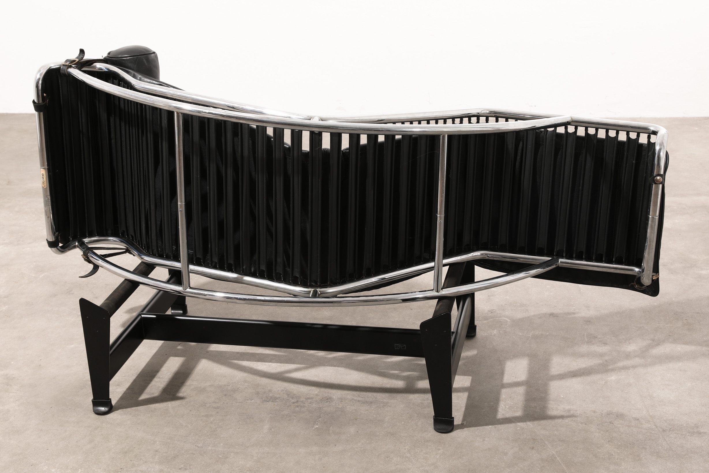 Le Corbusier, Cassina, Lounger/Chaise Longue, model LC 4 - Image 5 of 6