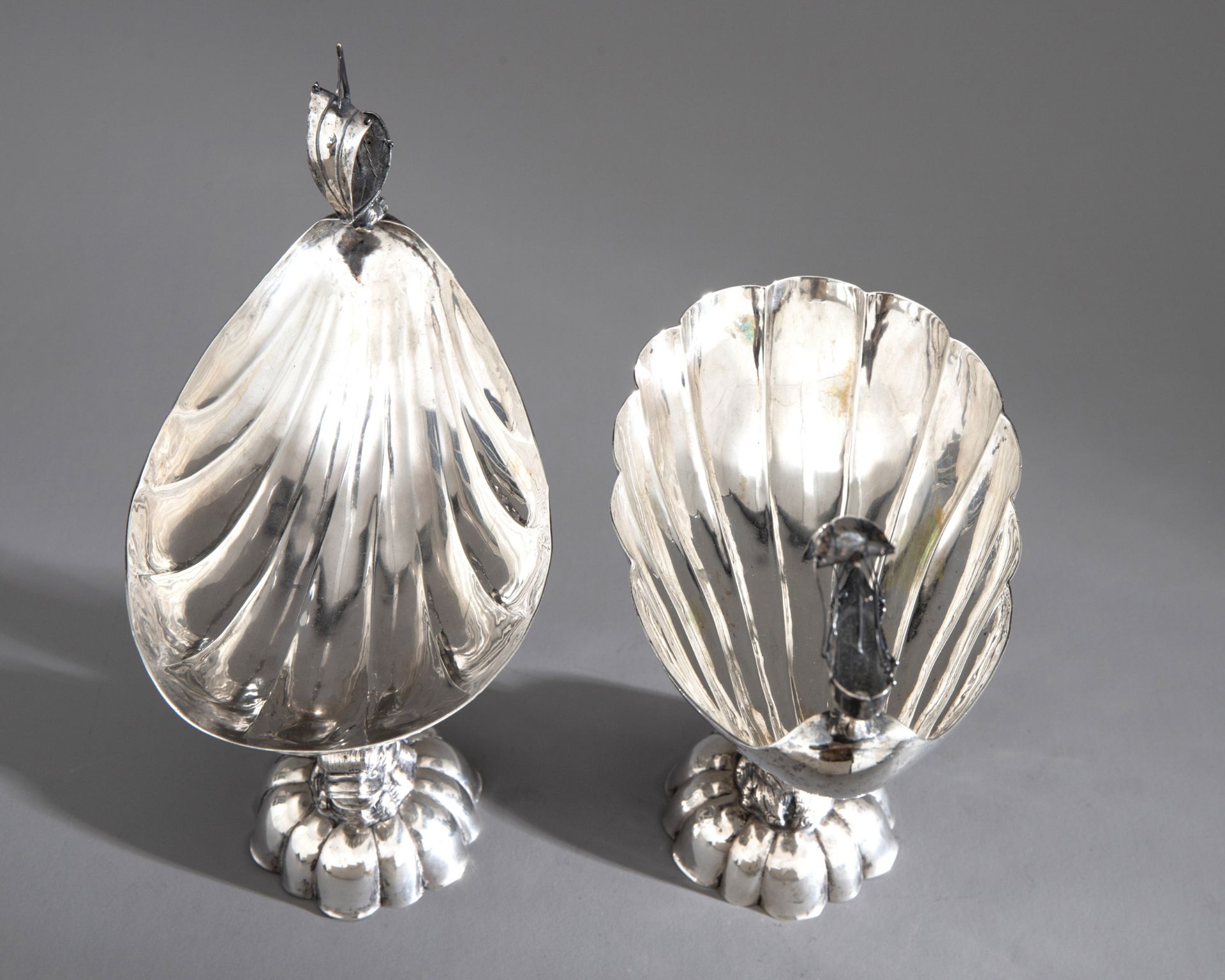 Pair of German silver bowls with fish - Image 6 of 7