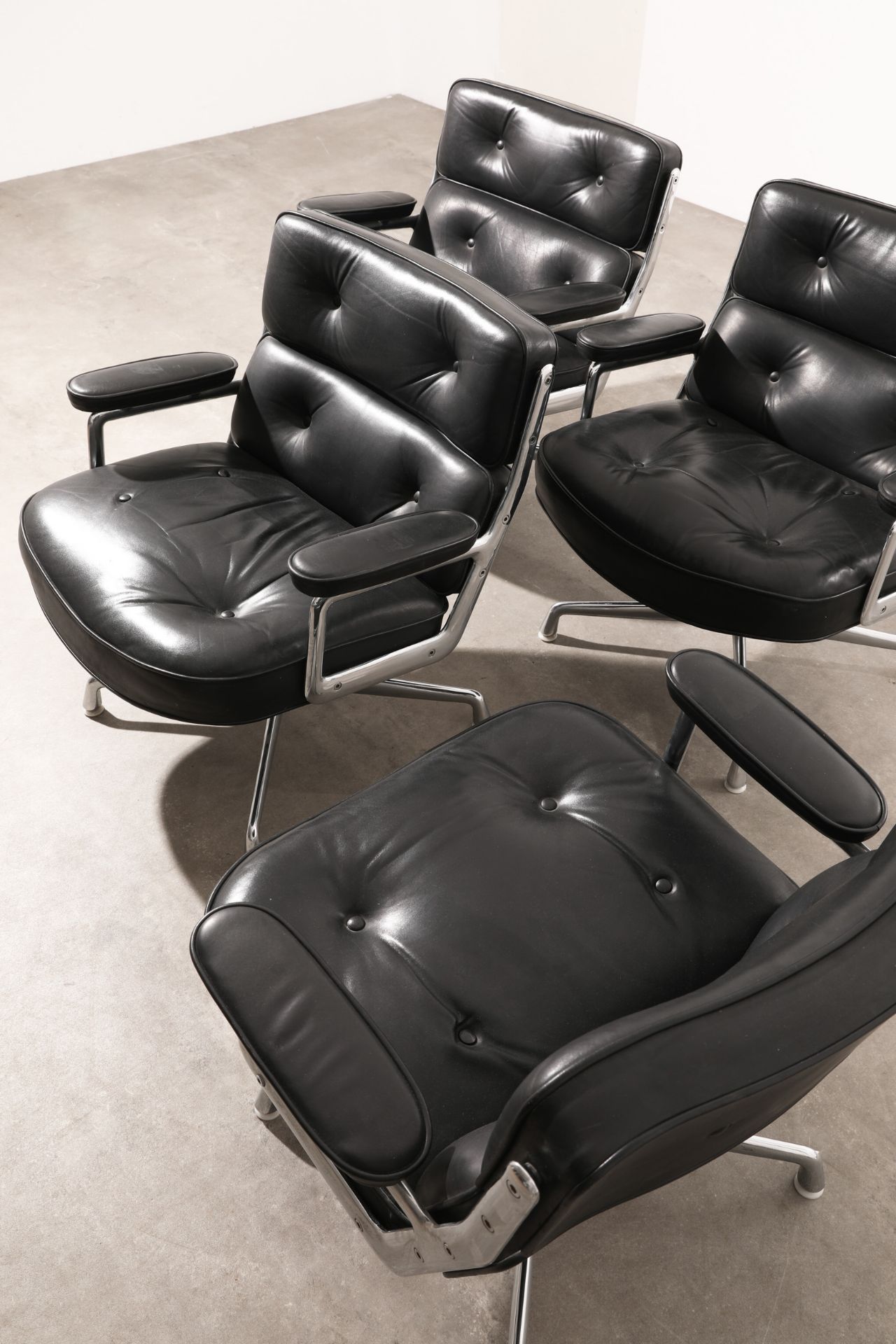 Charles & Ray Eames, Vitra, 4 Chairs, model Time Life Lobby Chair - Image 2 of 6