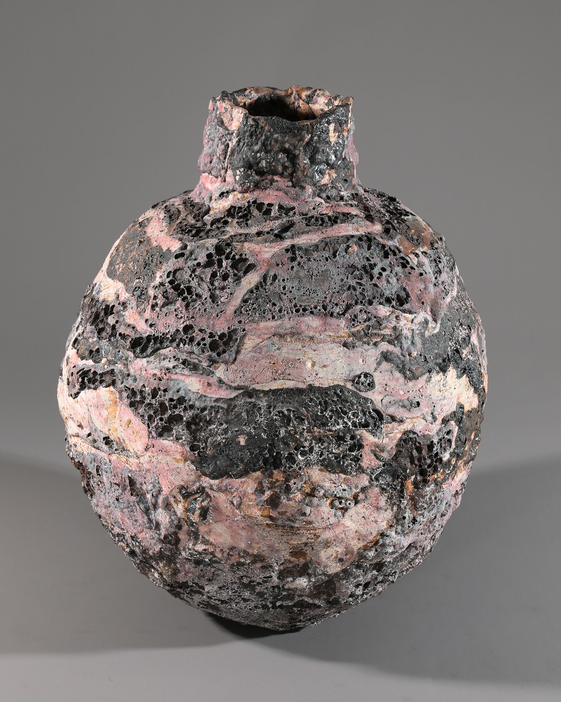Ewen Henderson. Vase Necked-Jar - Image 4 of 5