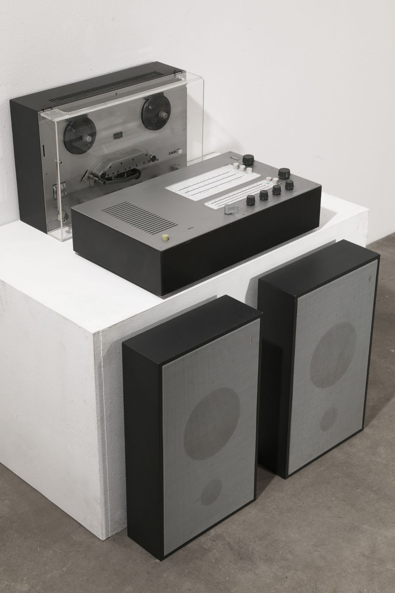 Dieter Rams, Braun AG, Wall Stereo System: TS 45/1, TG 60, L 450 - Image 2 of 7