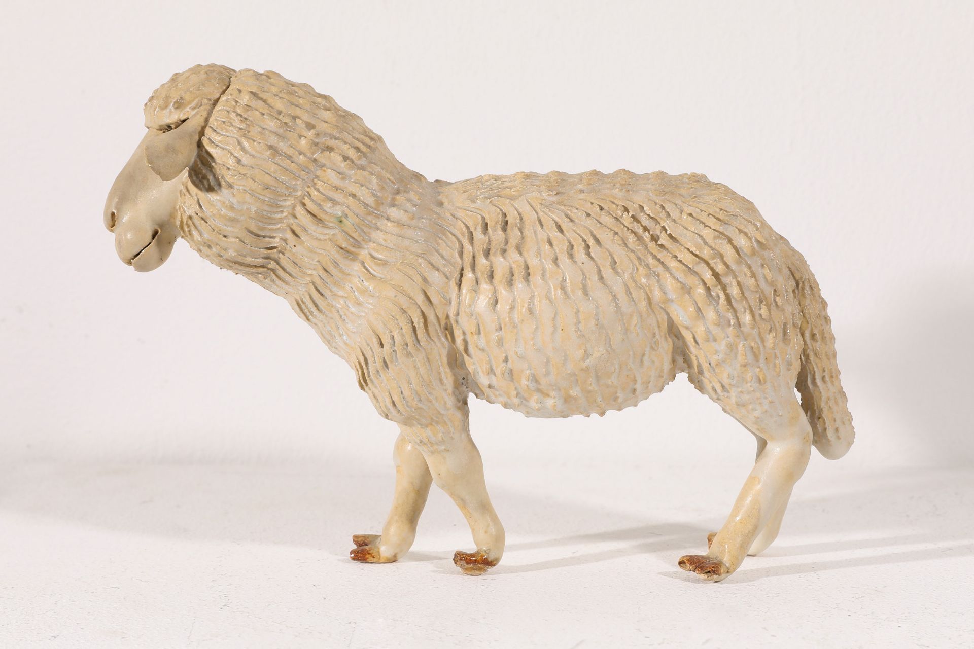 Beate Kuhn*, sculpture sheep and a wall plate with two sheep, 1978 - Image 7 of 8