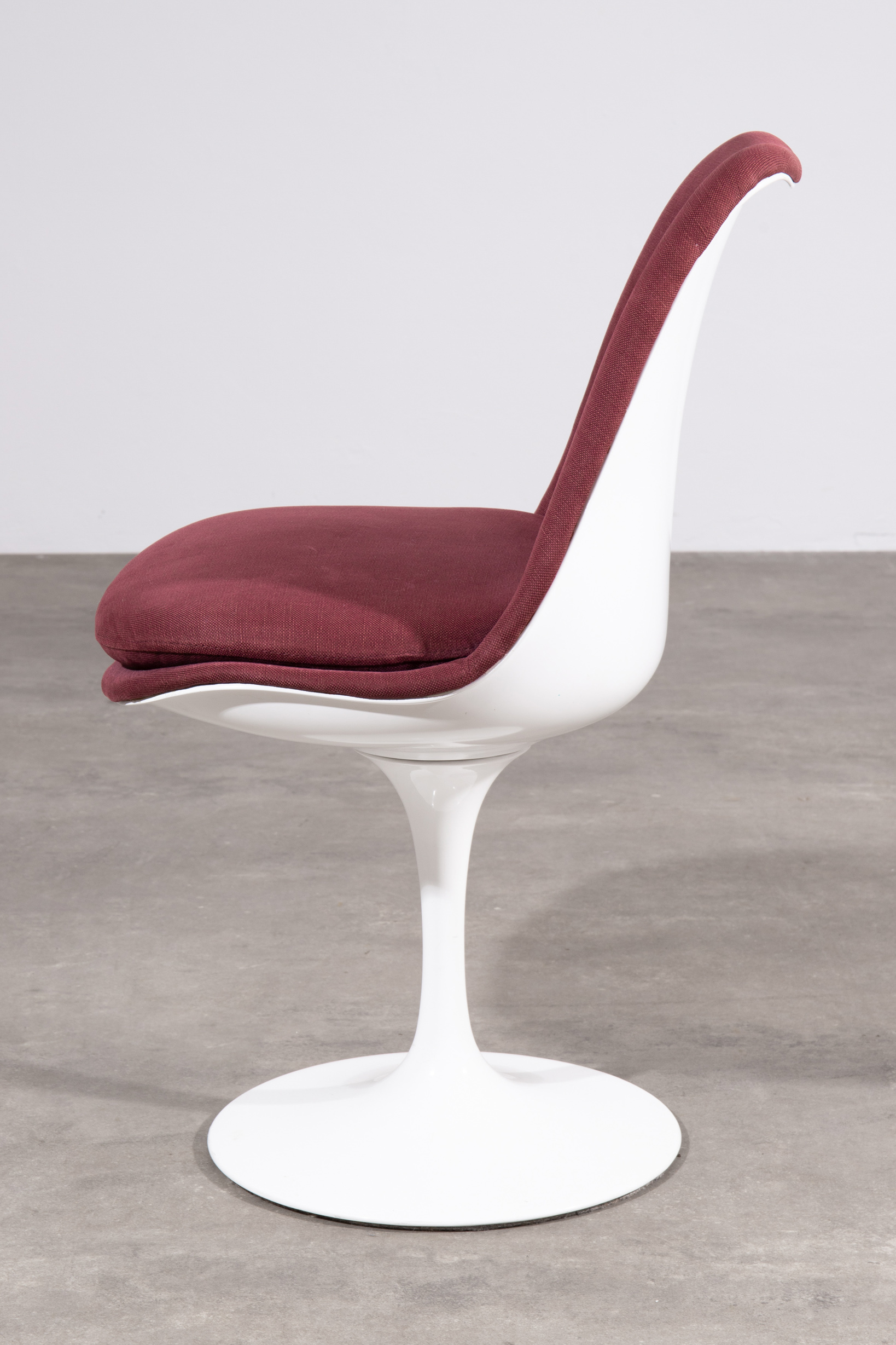 Eero Saarinen, Knoll International, 6 Chairs, model 151 Tulip - Image 4 of 6