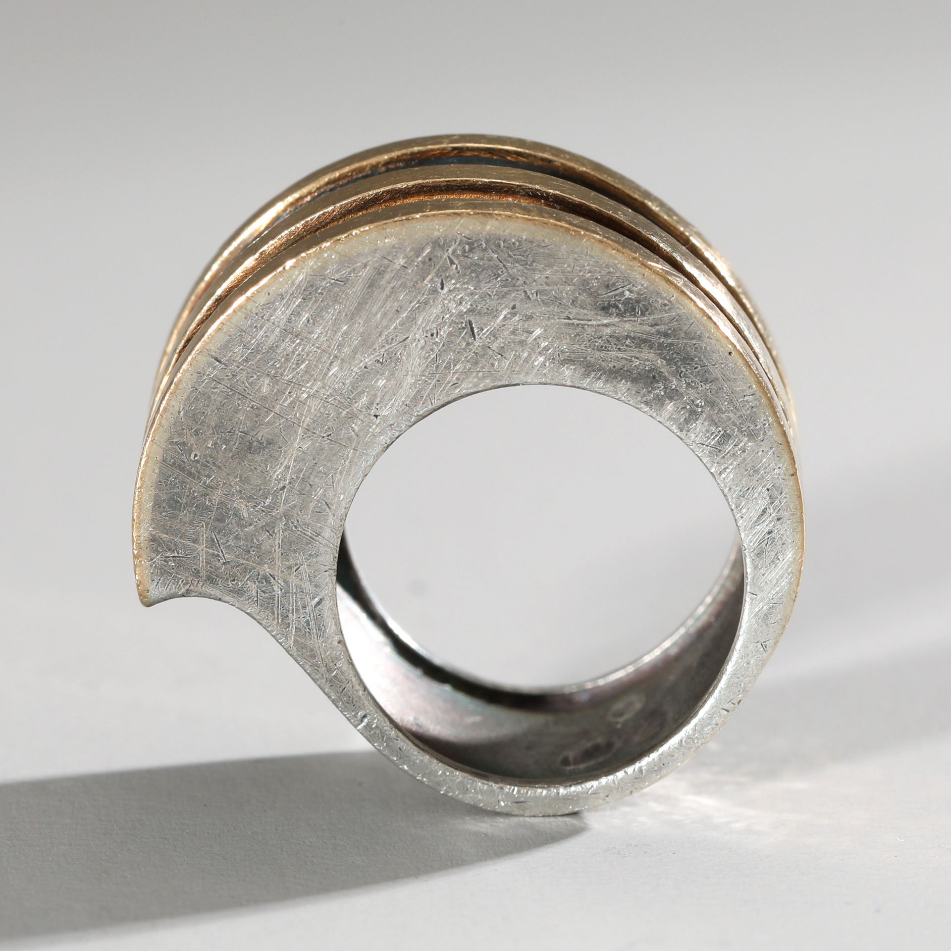 Jean Després. Ring modèle à l'escargot - Image 3 of 4