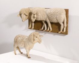 Beate Kuhn*, Skulptur Schaf und eine Wandplatte mit zwei Schafen, 1978