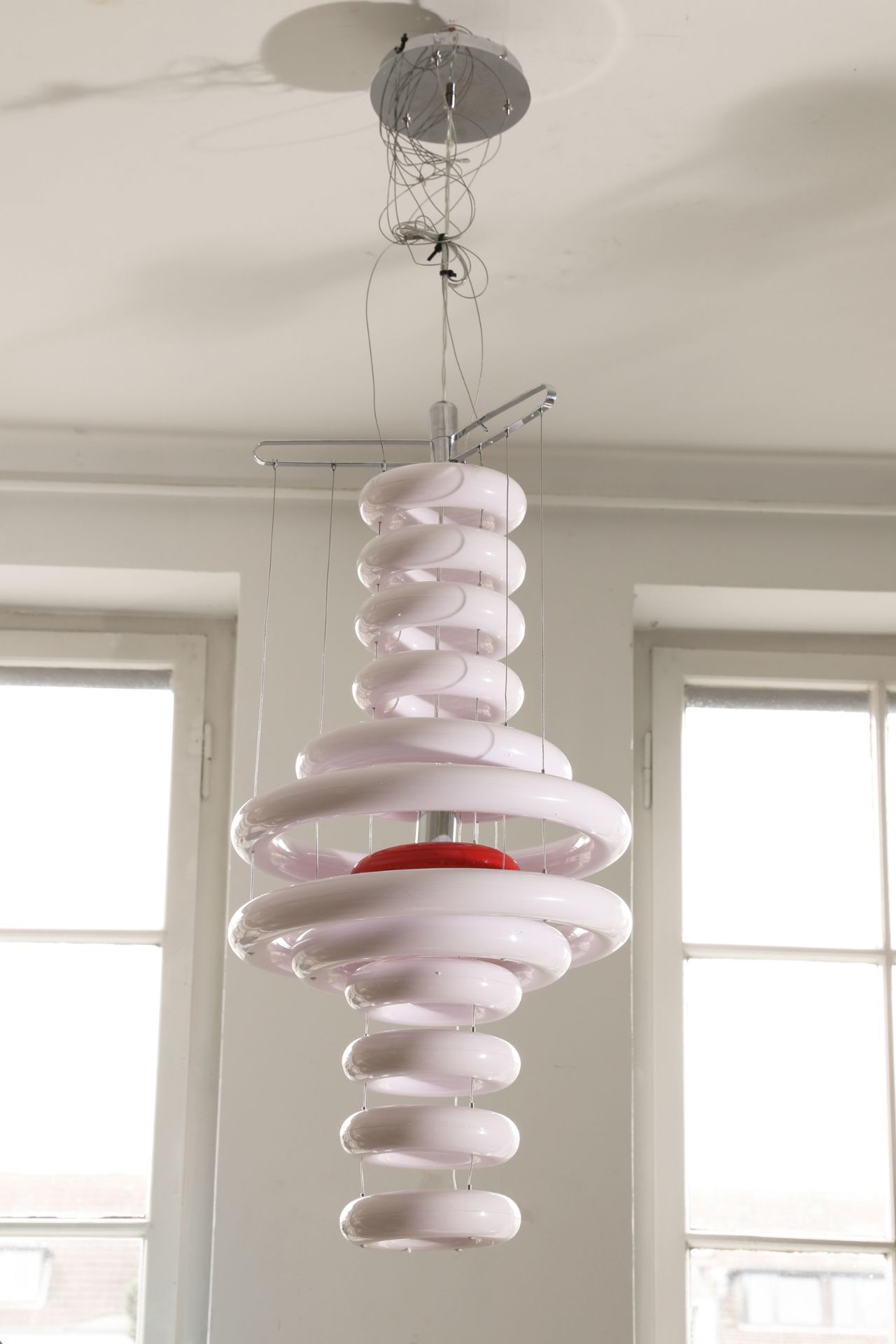 Verner Panton, Verpan, Pendelleuchte Modell UFO Lampe - Bild 2 aus 3