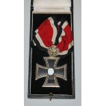 Ritterkreuz des Eisernen Kreuzes 1939 mit Eichenlaub, Sammleranfertigung im Etui