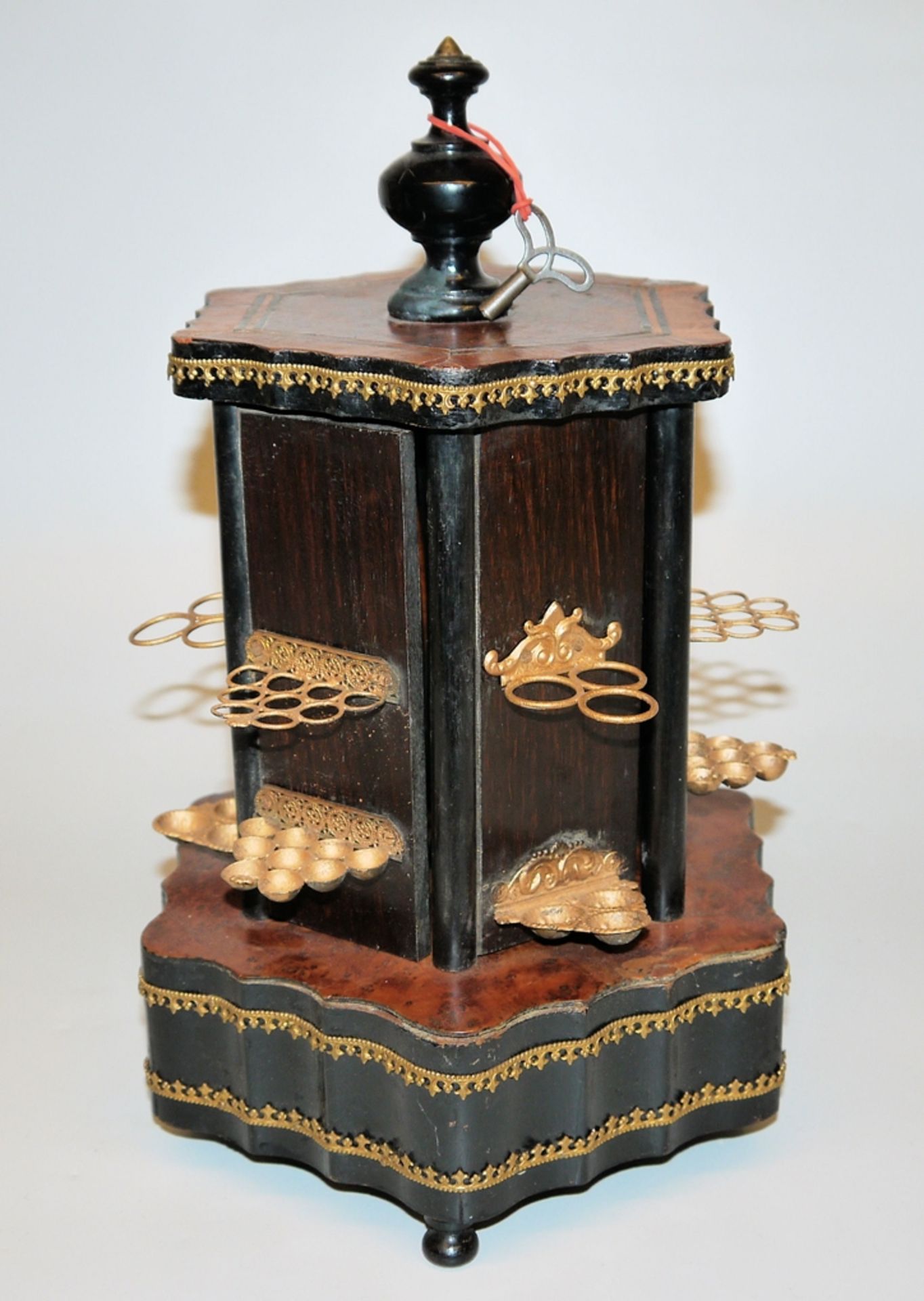 Cigarette dispenser with music box, Paris, circa 1870/80