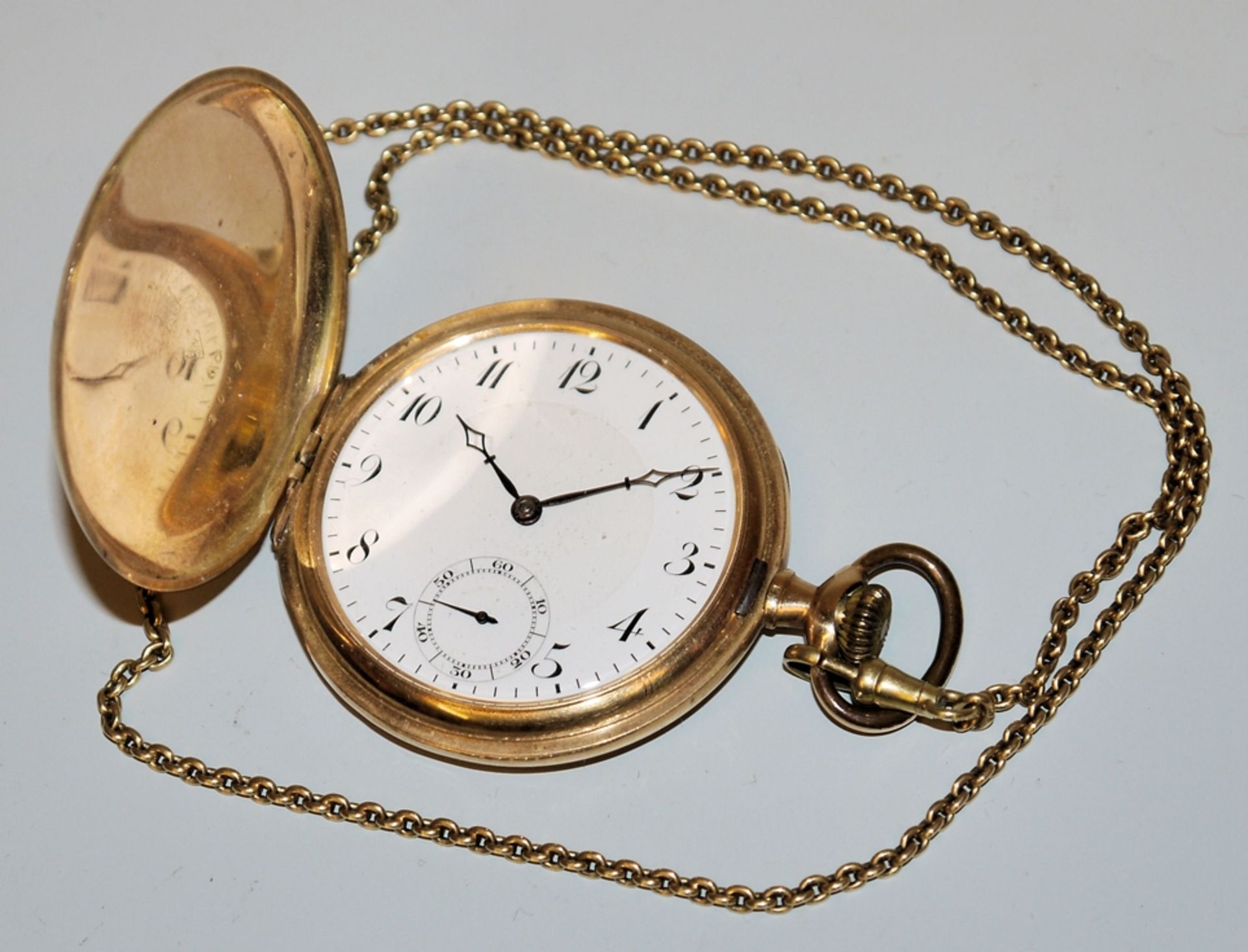 Goldene Savonette der Montilier Watch Co., Schweiz um 1920, mit goldener Uhrenkette