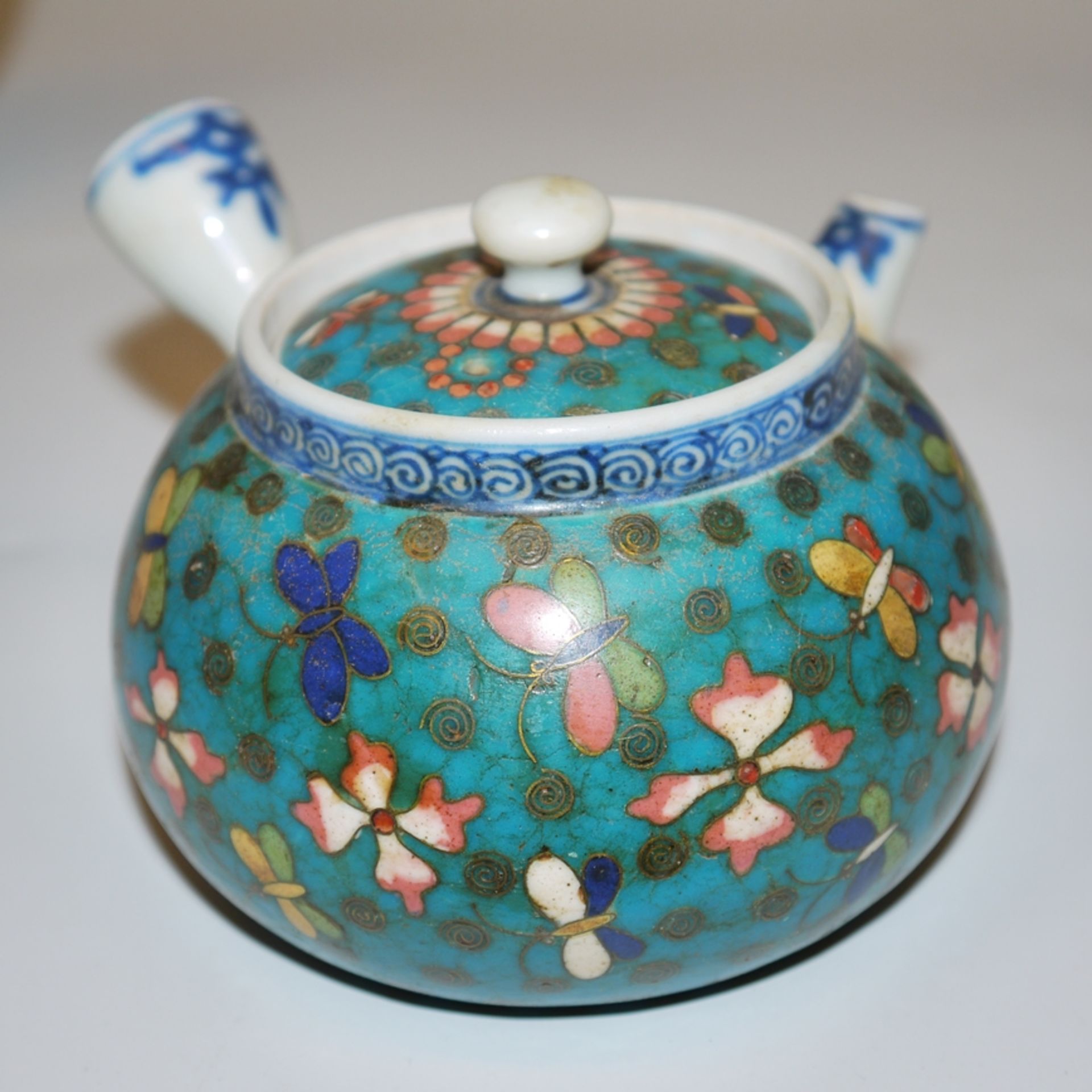 Teapot in "totai shippo" and seven cloisonné vessels from the Japanese Meiji period around 1900 - Image 2 of 2