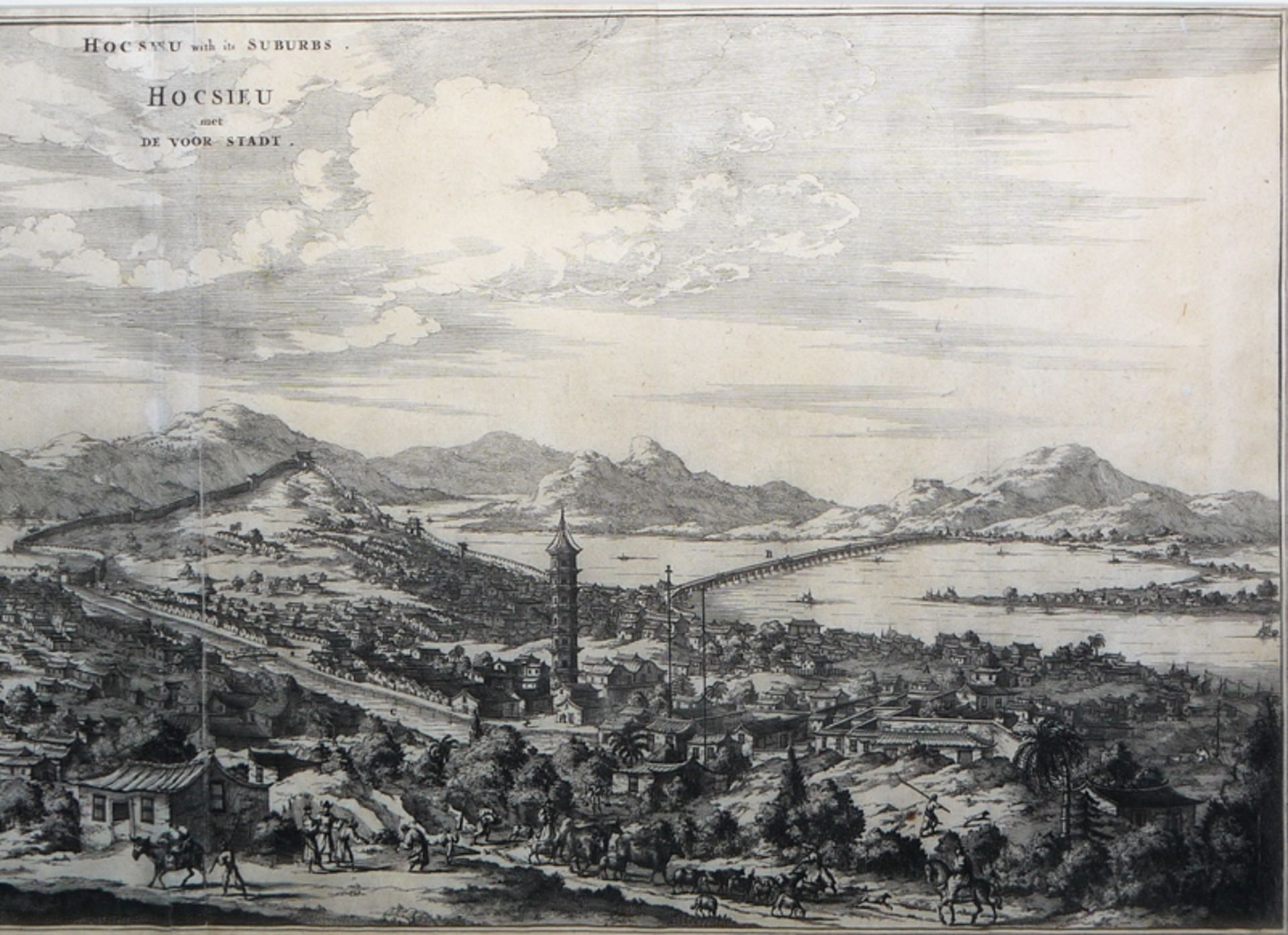 Johan Nieuhof, "Hocsieu with its suburbs / Hocsieu met de voor Stadt", view of the harbour city of  - Image 4 of 4