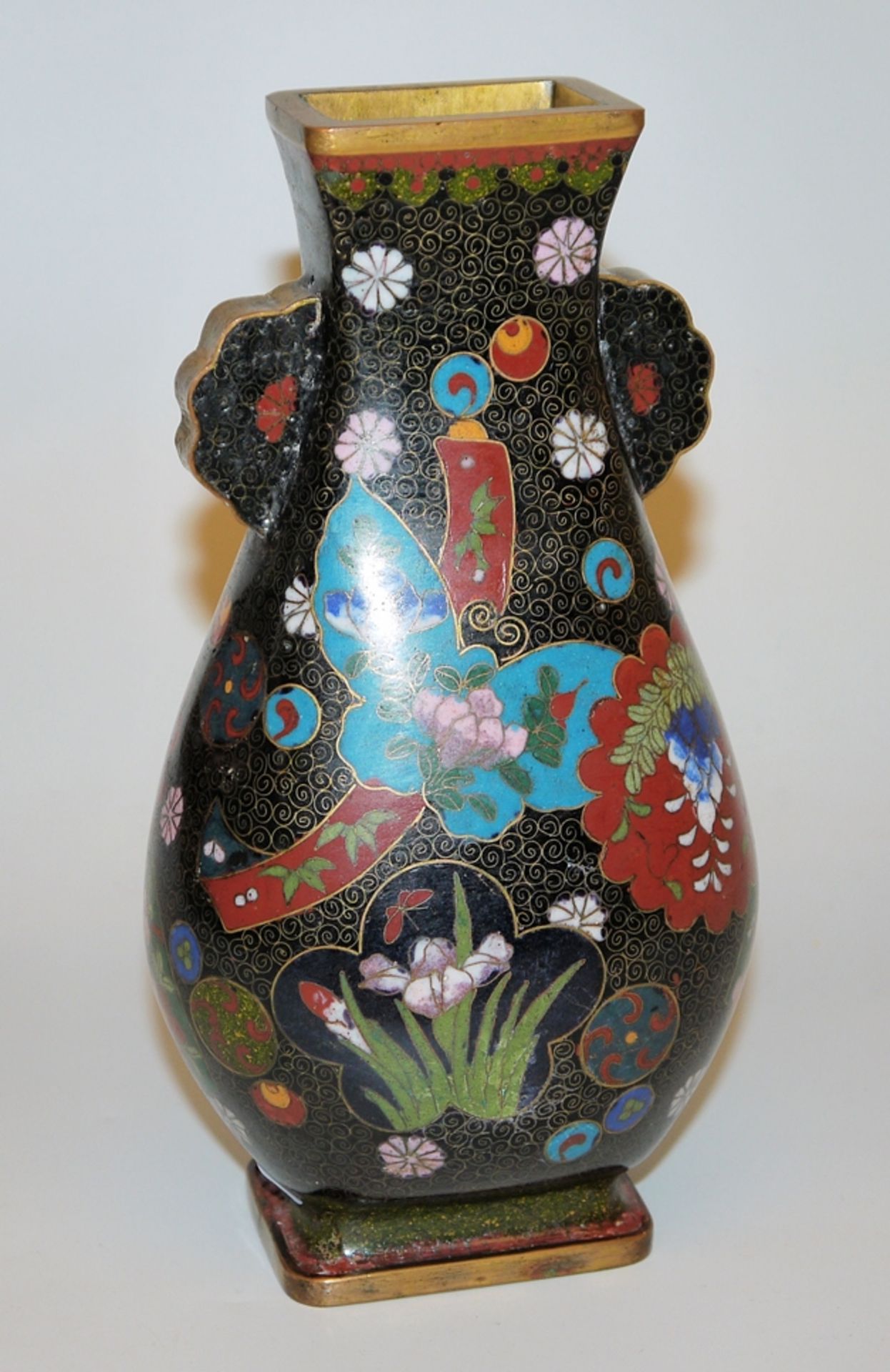 Cloisonné-Vase von Miyazaki,  Meiji-Zeit, Japan um 1900 - Bild 2 aus 3