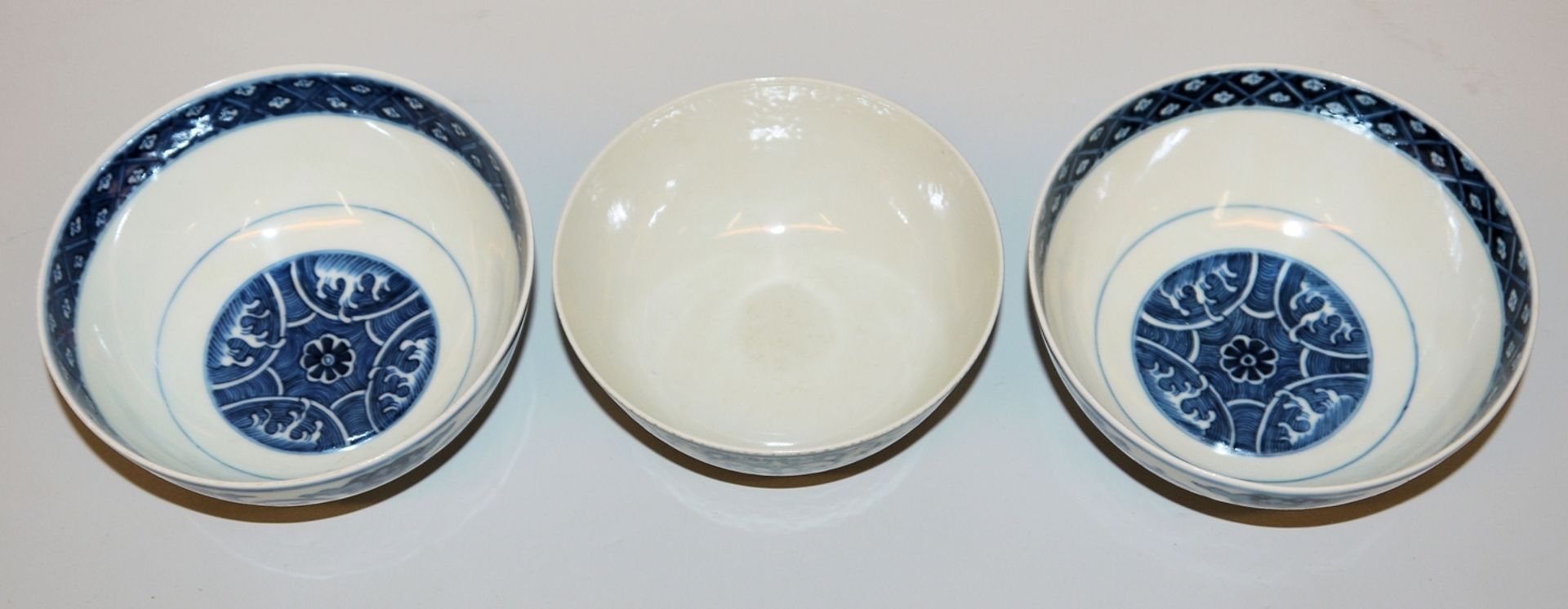 Three Blue and White Dining Bowls, late Qing/Republic period, China, circa 1900 - Image 2 of 3