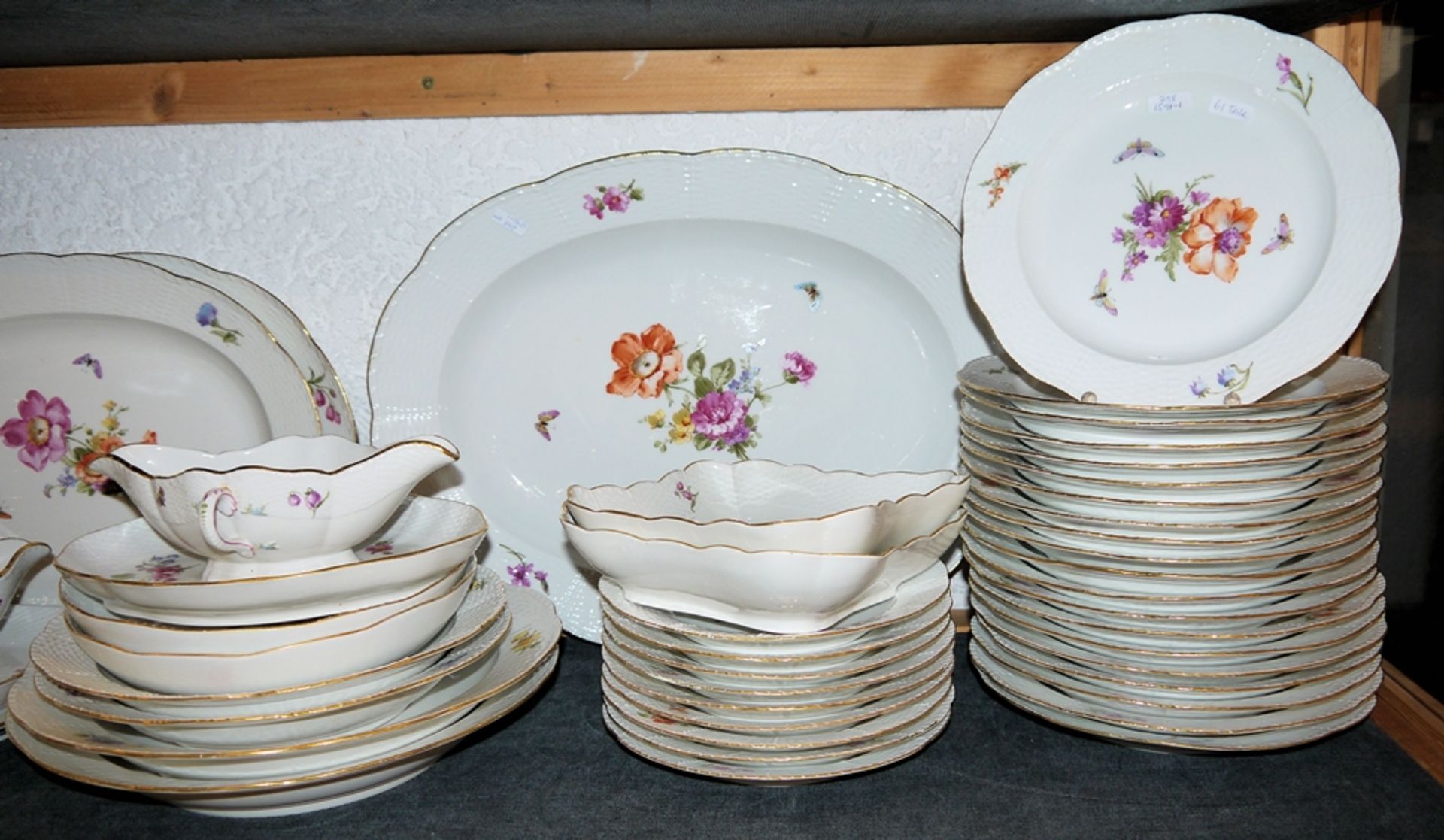 Extensive porcelain dinner service in the shape of "Osier" with flowers and insects for 9-20 person - Image 3 of 3