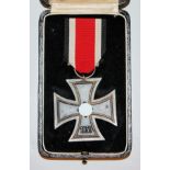 Eisernes Kreuz 2. Klasse 1939, Ring punziert 800, im Etui