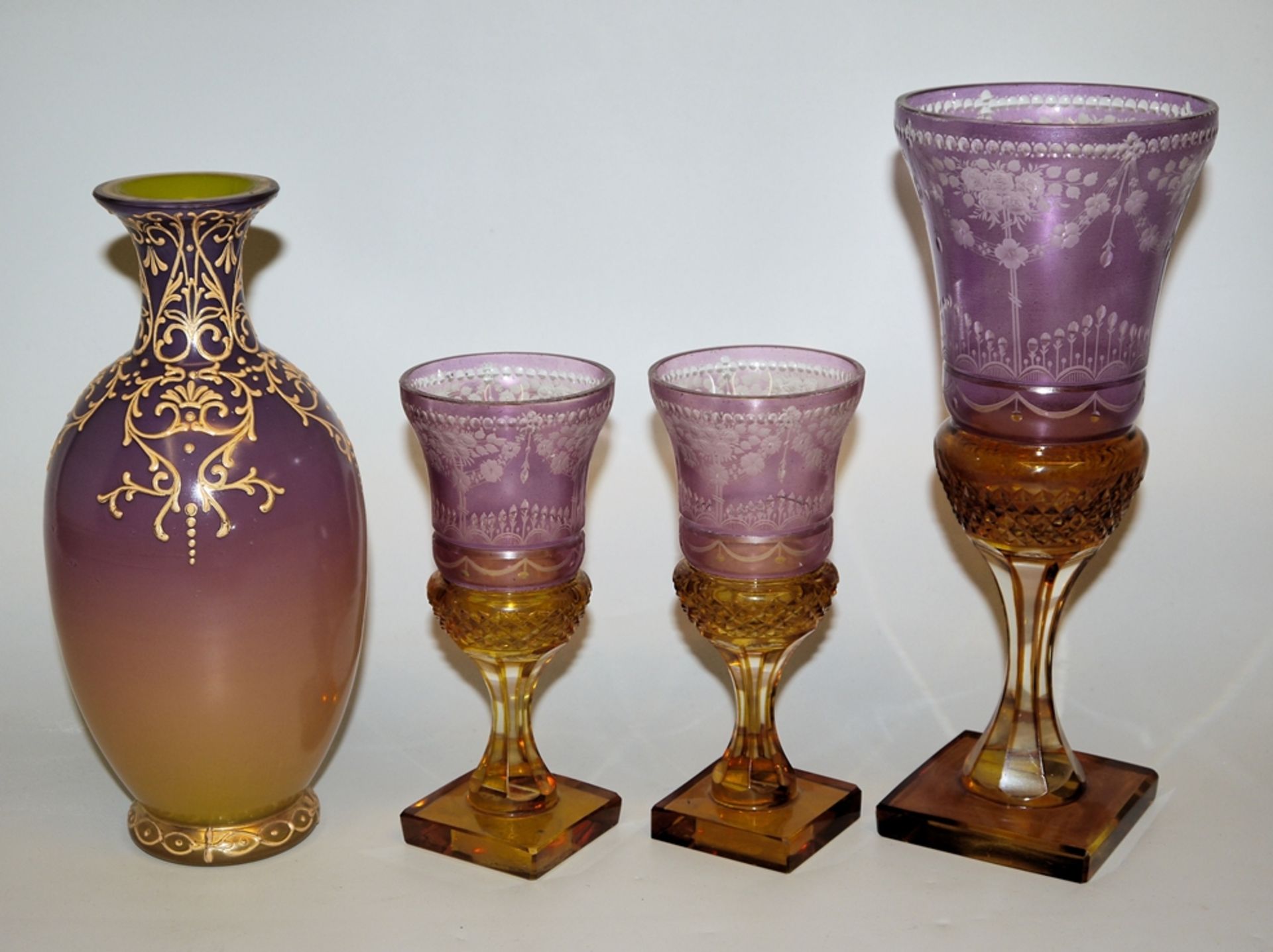 Pokal und zwei Weingläser im Biedermeierstil um 1900 & Vase, wohl Murano
