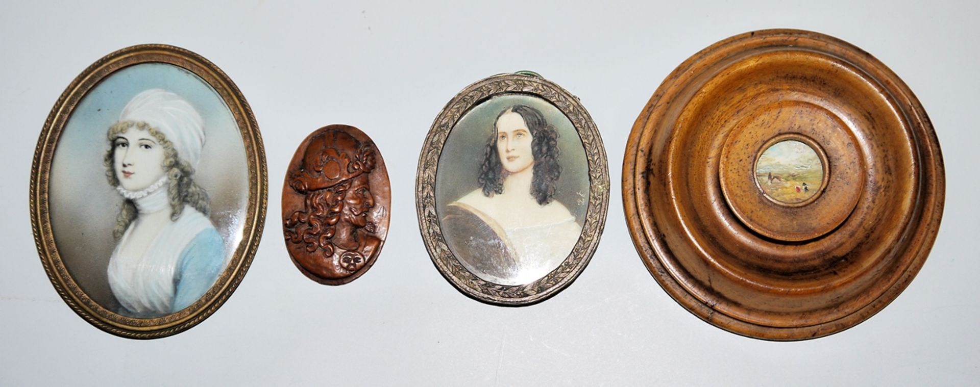 Collection estate with 12 miniatures from ca. 1800 - Image 2 of 4
