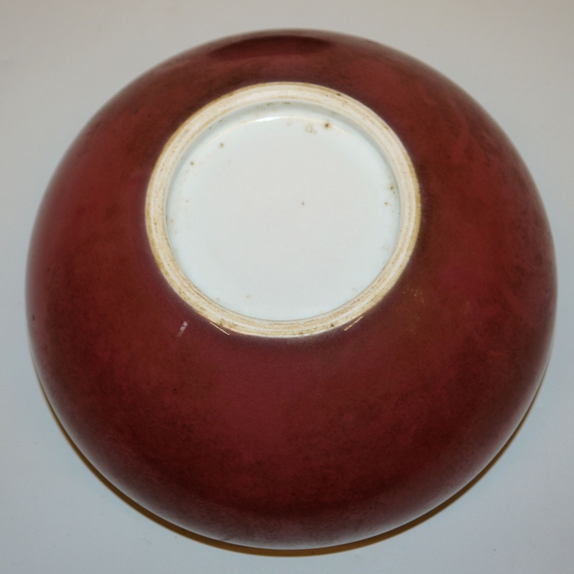 Brush wash bowl with "Peachbloom" glaze, Qing period, China 18th century - Image 3 of 3