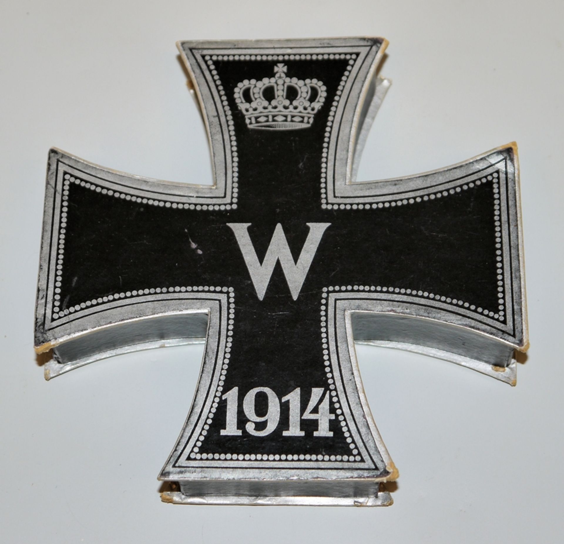 Patriotic confectionery box in the shape of the Iron Cross 1914