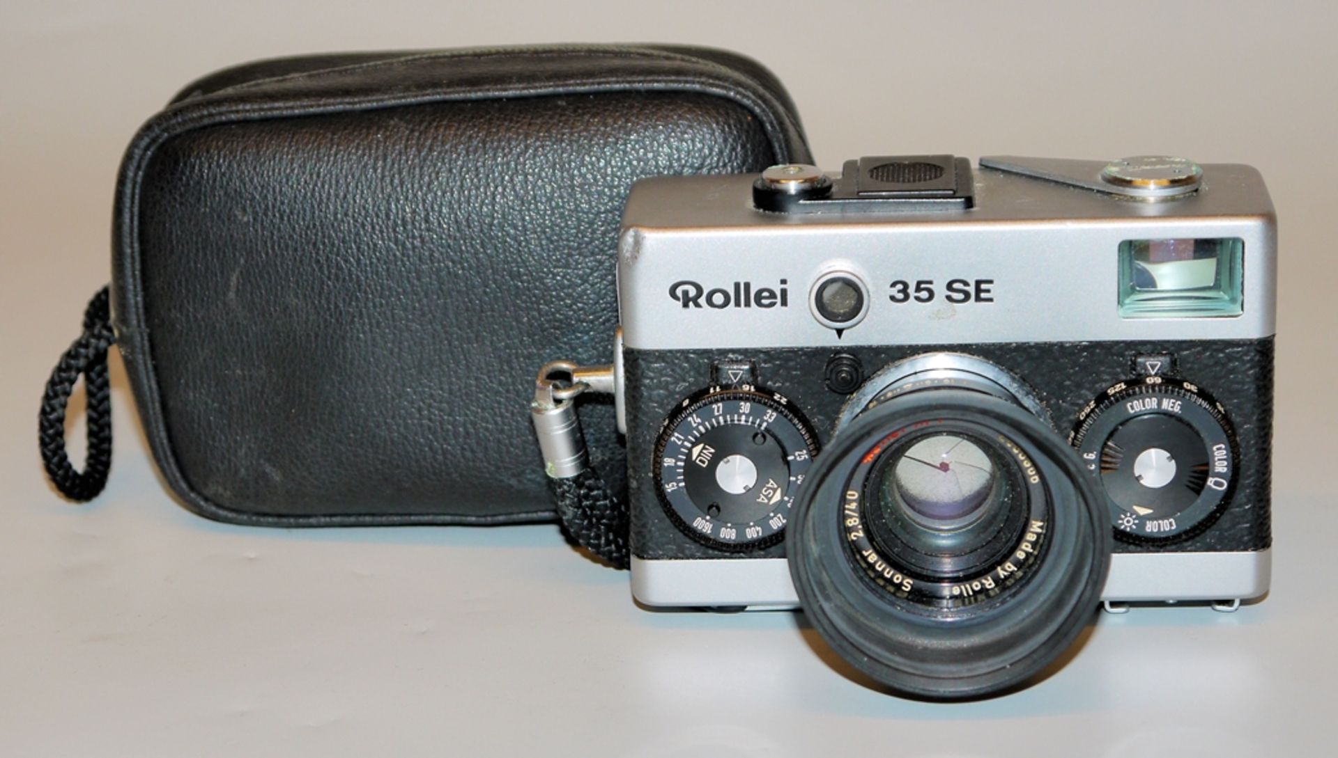 Compact camera Rollei 35 SE