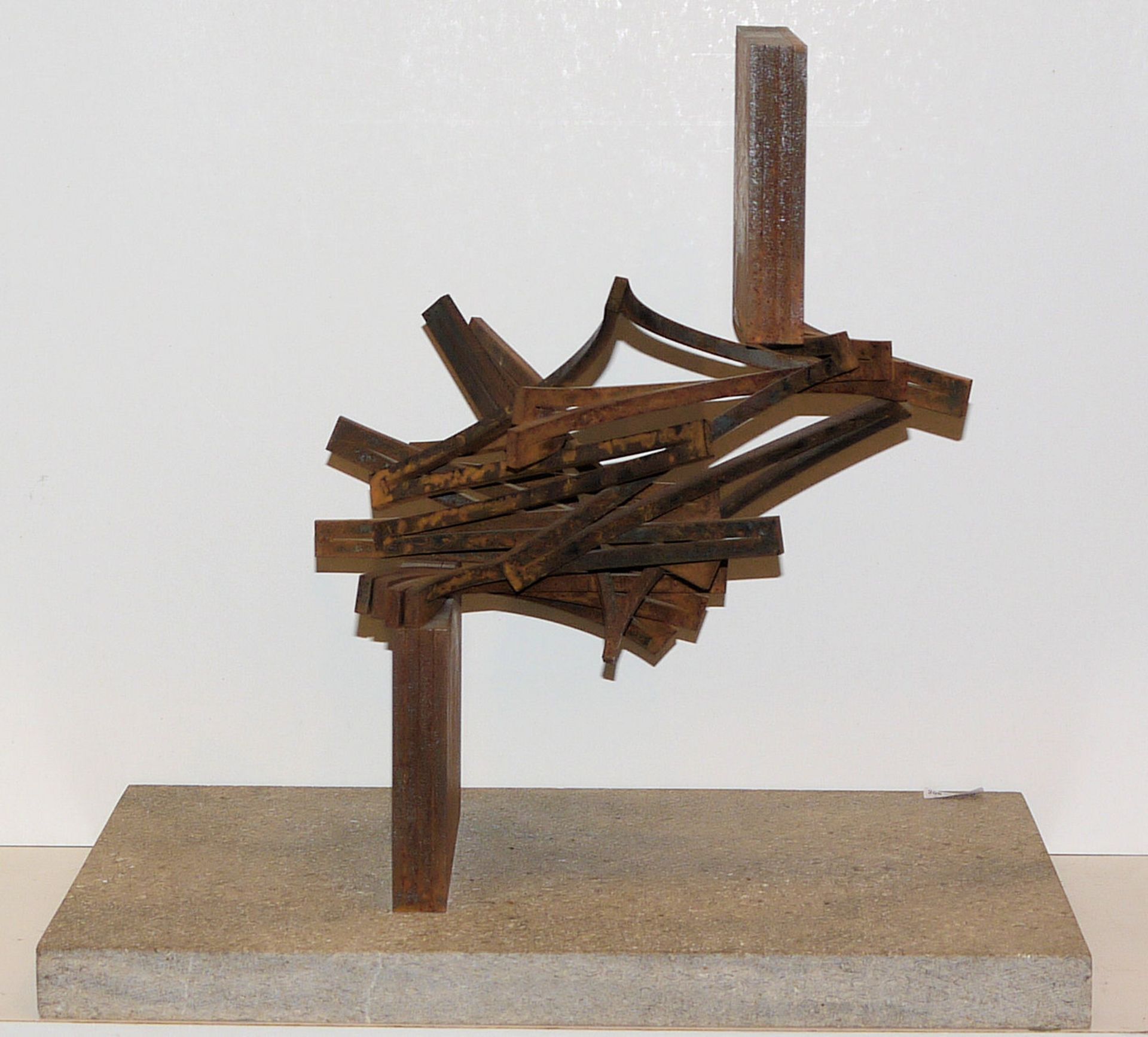 Thomas Röthel, room sculpture, steel with rust patina, with monograph "Thomas Röthel Stahlskulpture - Image 2 of 3