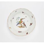 Runde Platte aus einem Tafelservice mit heimischen Vögeln und Insekten für König Friedrich II.