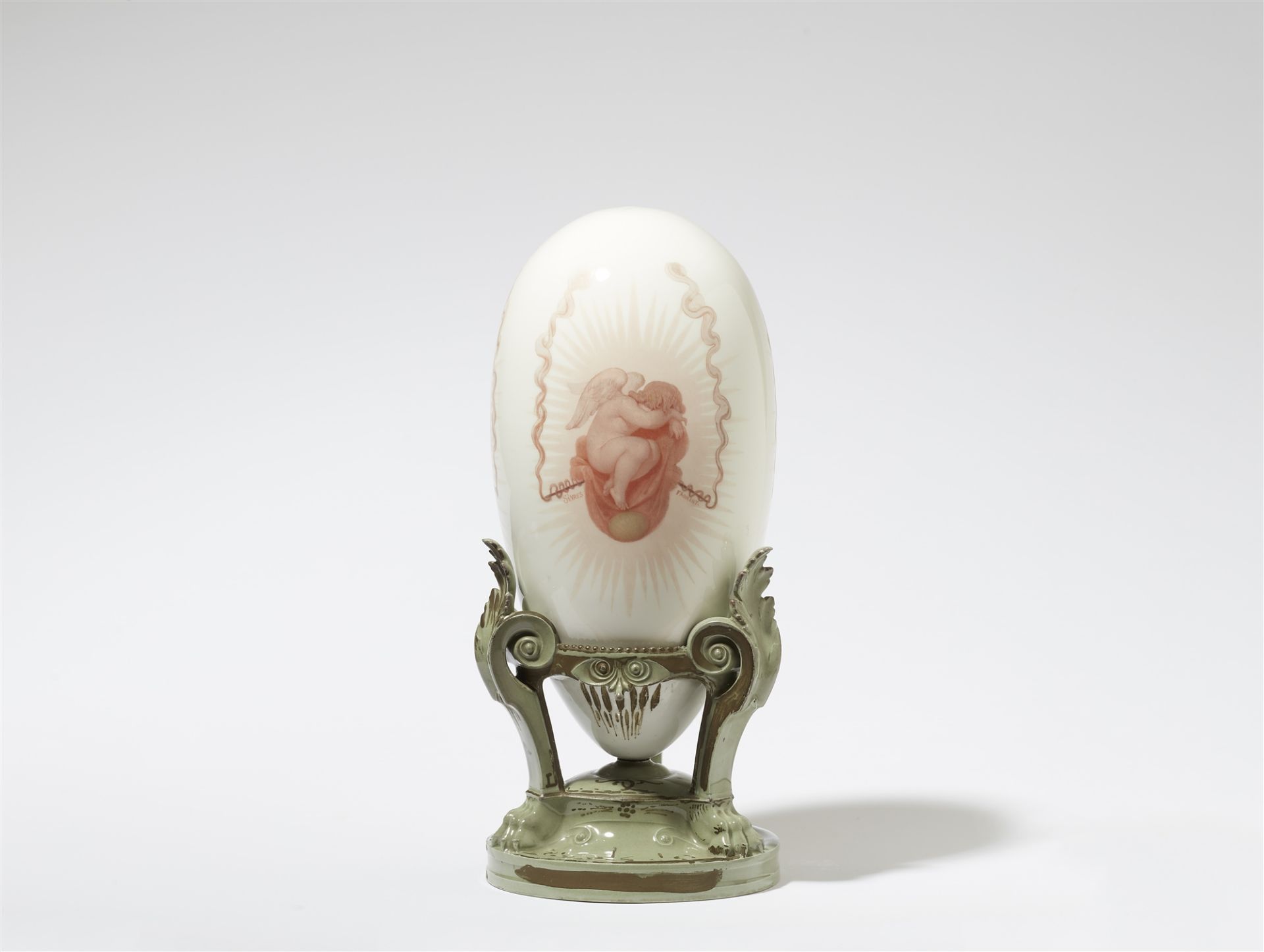 A decorative Sèvres porcelain egg - Image 3 of 3