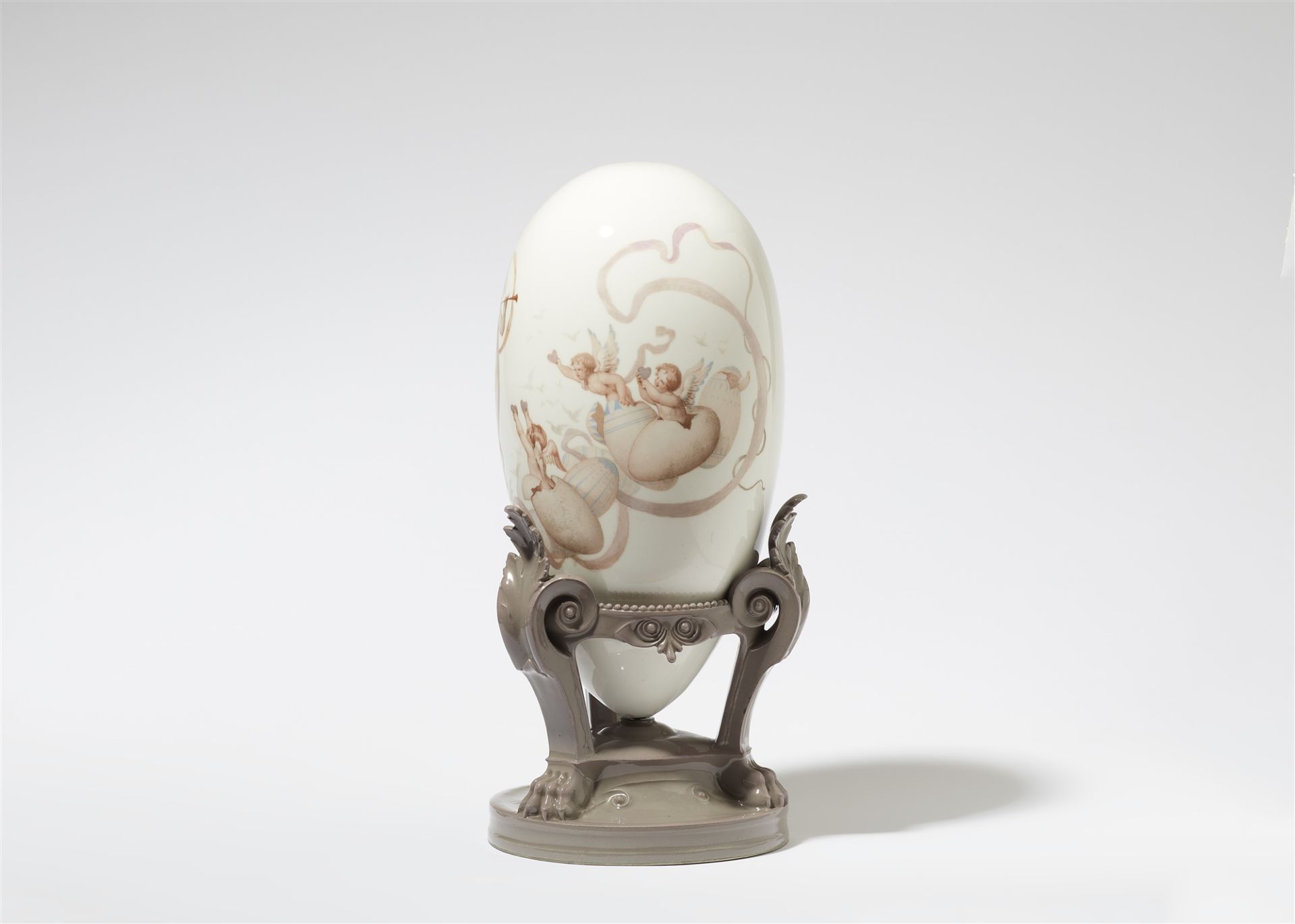 A decorative Sèvres porcelain egg, "Printemps" - Image 2 of 3