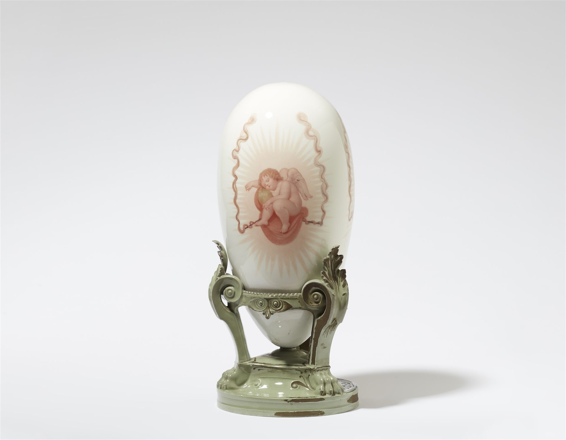 A decorative Sèvres porcelain egg - Image 2 of 3