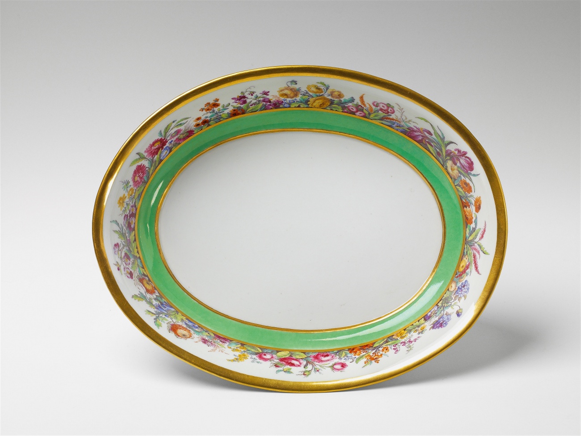 A Berlin KPM porcelain bowl with "fleurs en terrasse"