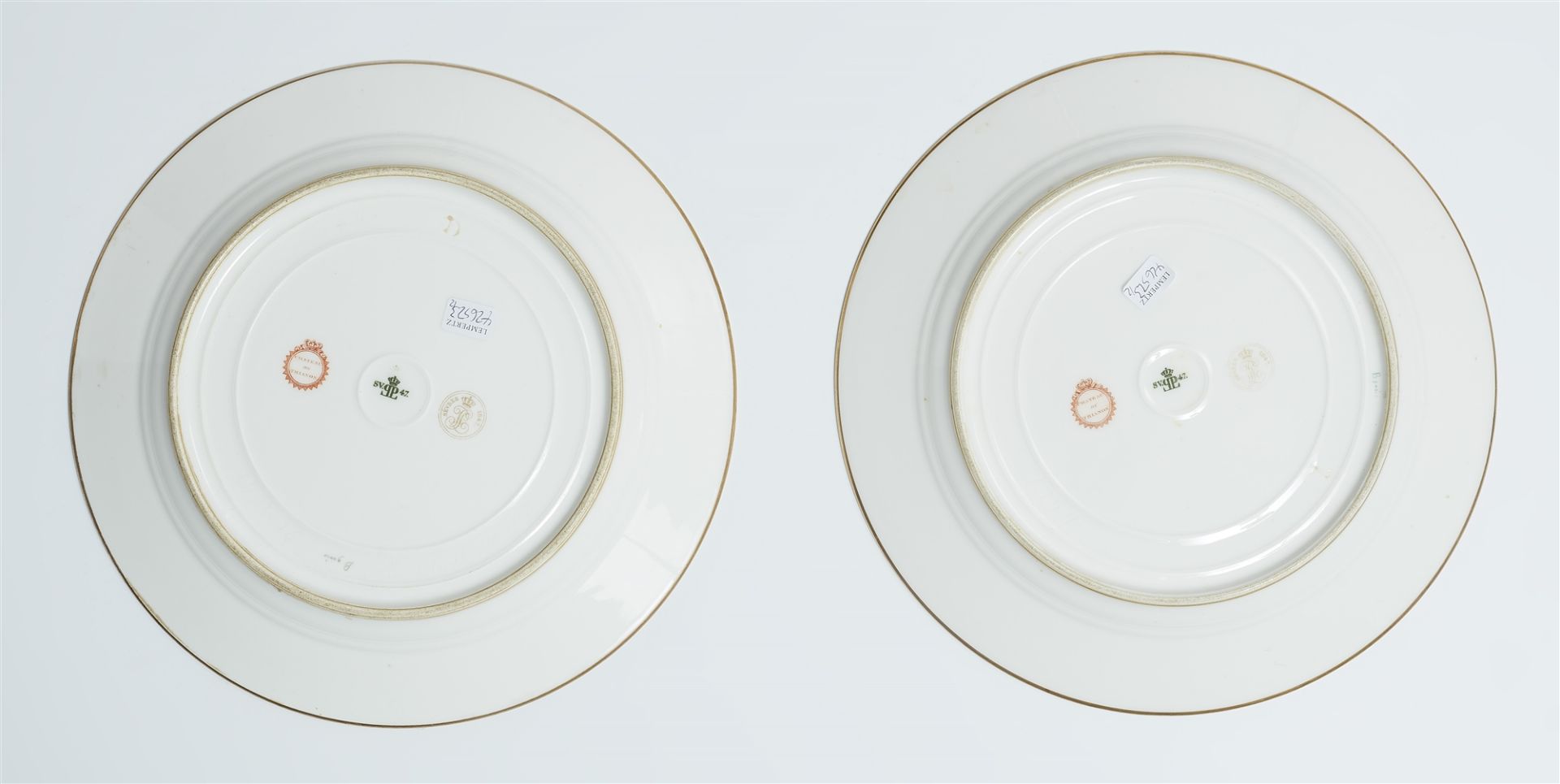 A pair of Sèvres porcelain plates from the dessert service for the Château de Trianon - Image 2 of 2