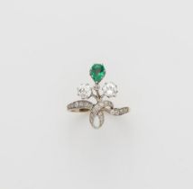 Belle Epoque-Ring mit Smaragdtropfen