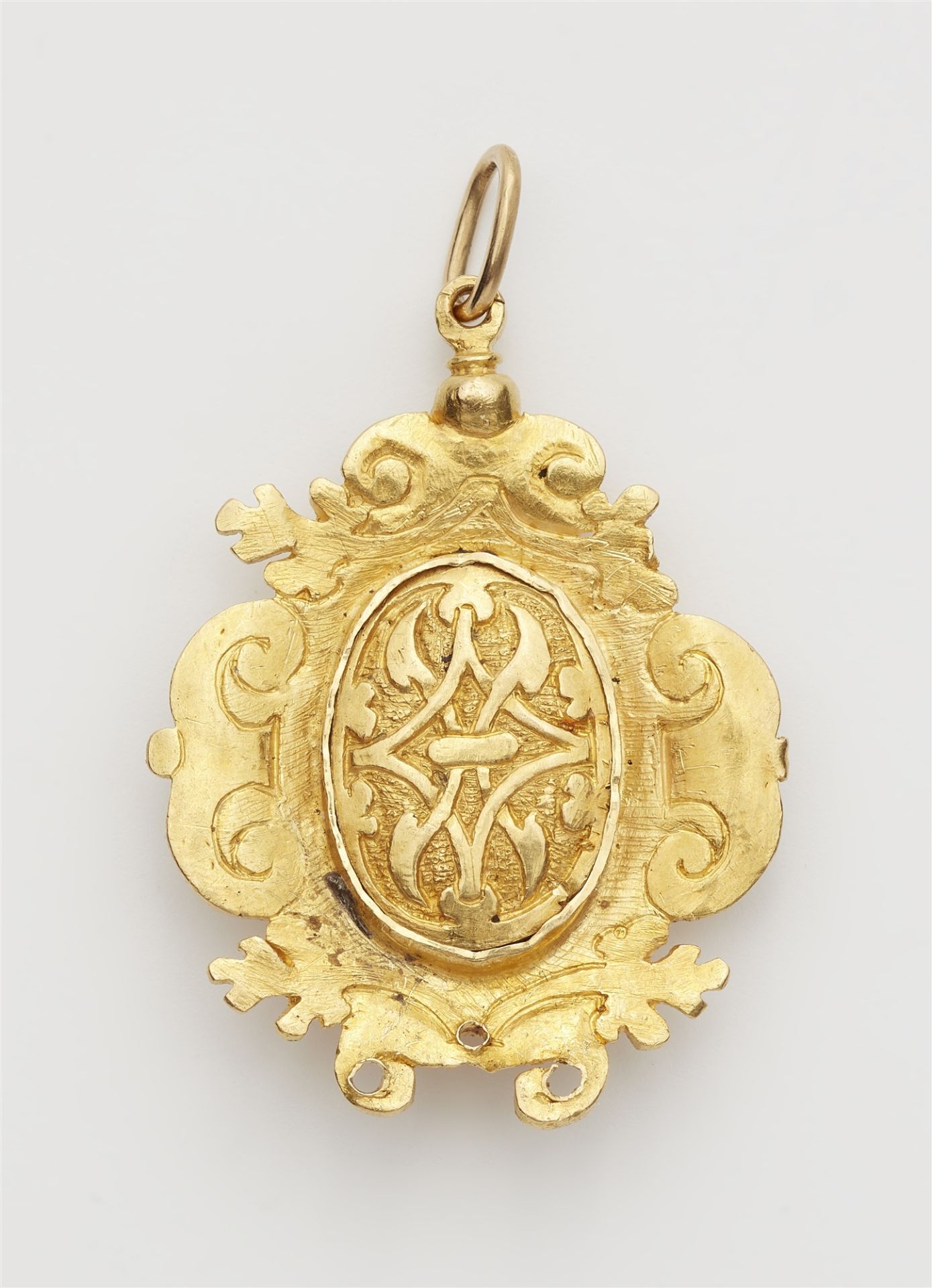 An 18k gold and enamel cartouche frame pendant with a probably Italian , Renaissance layered chalced - Image 2 of 2