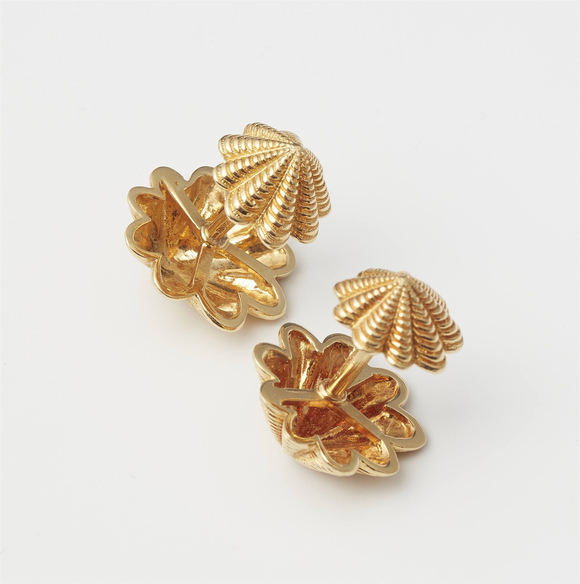 A pair of American 18k gold scallop cufflinks. - Image 2 of 2