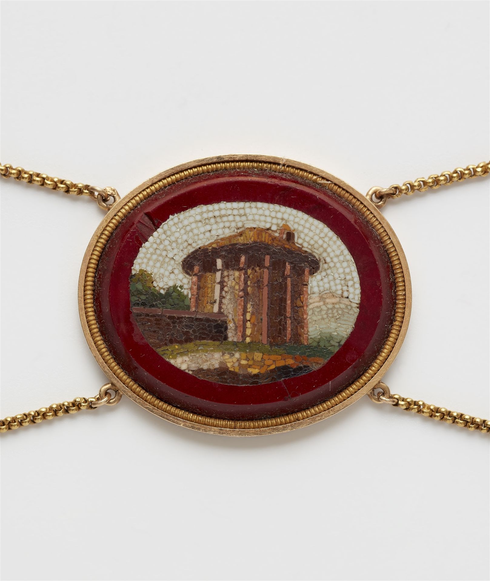 A French Neoclassical 18k gold demiparure with Roman micromosaics depicting ancient Roman ruins. - Image 5 of 5