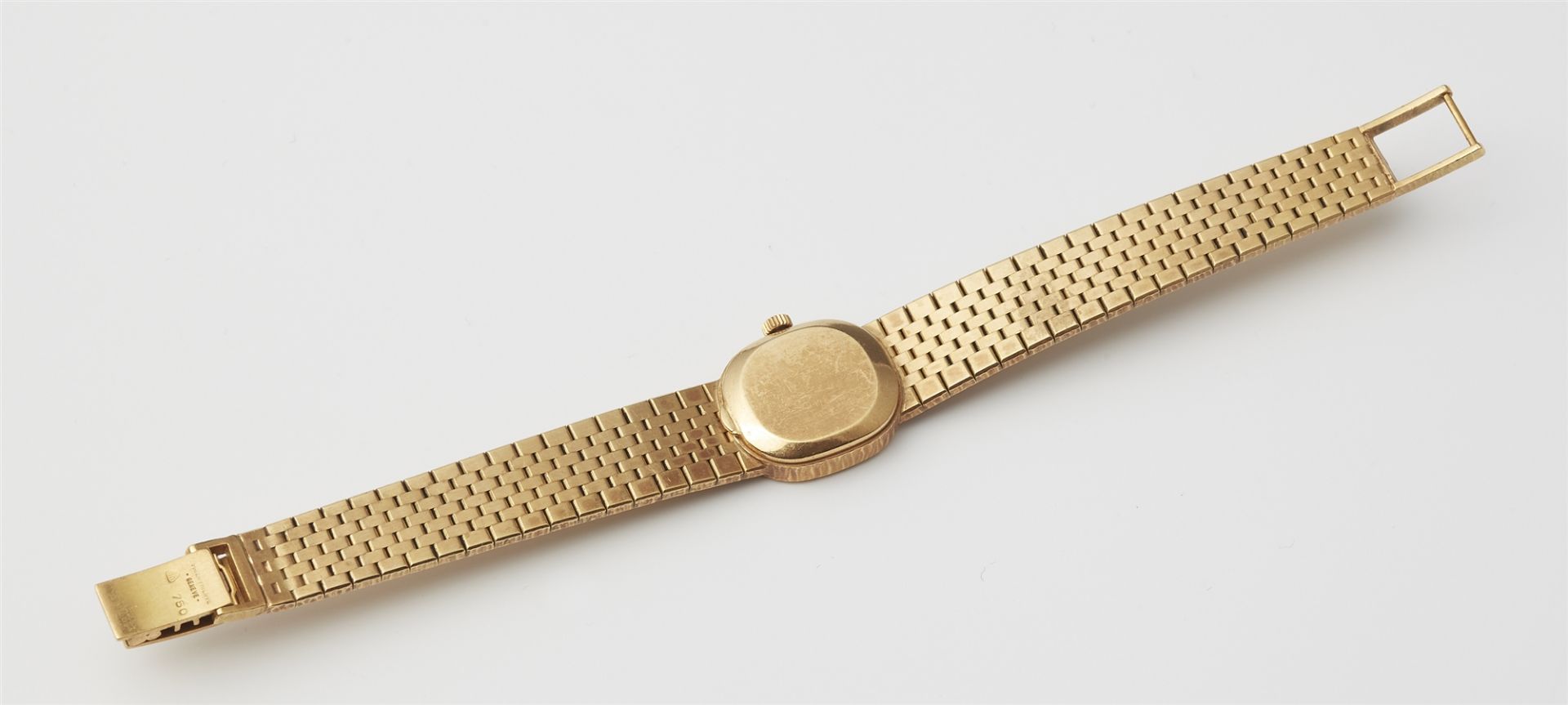 An 18k yellow gold Ellipse Patek Philippe ladies wristwatch. - Image 3 of 4