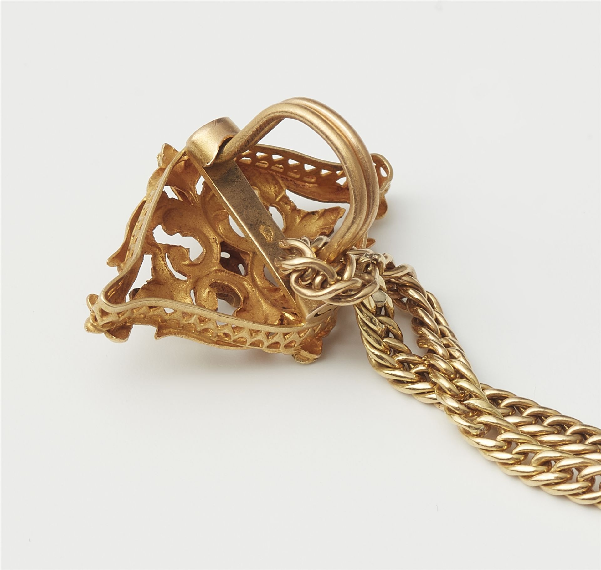A French 18k gold sautoir with a three colour gold Art Nouveau slider. - Image 2 of 2