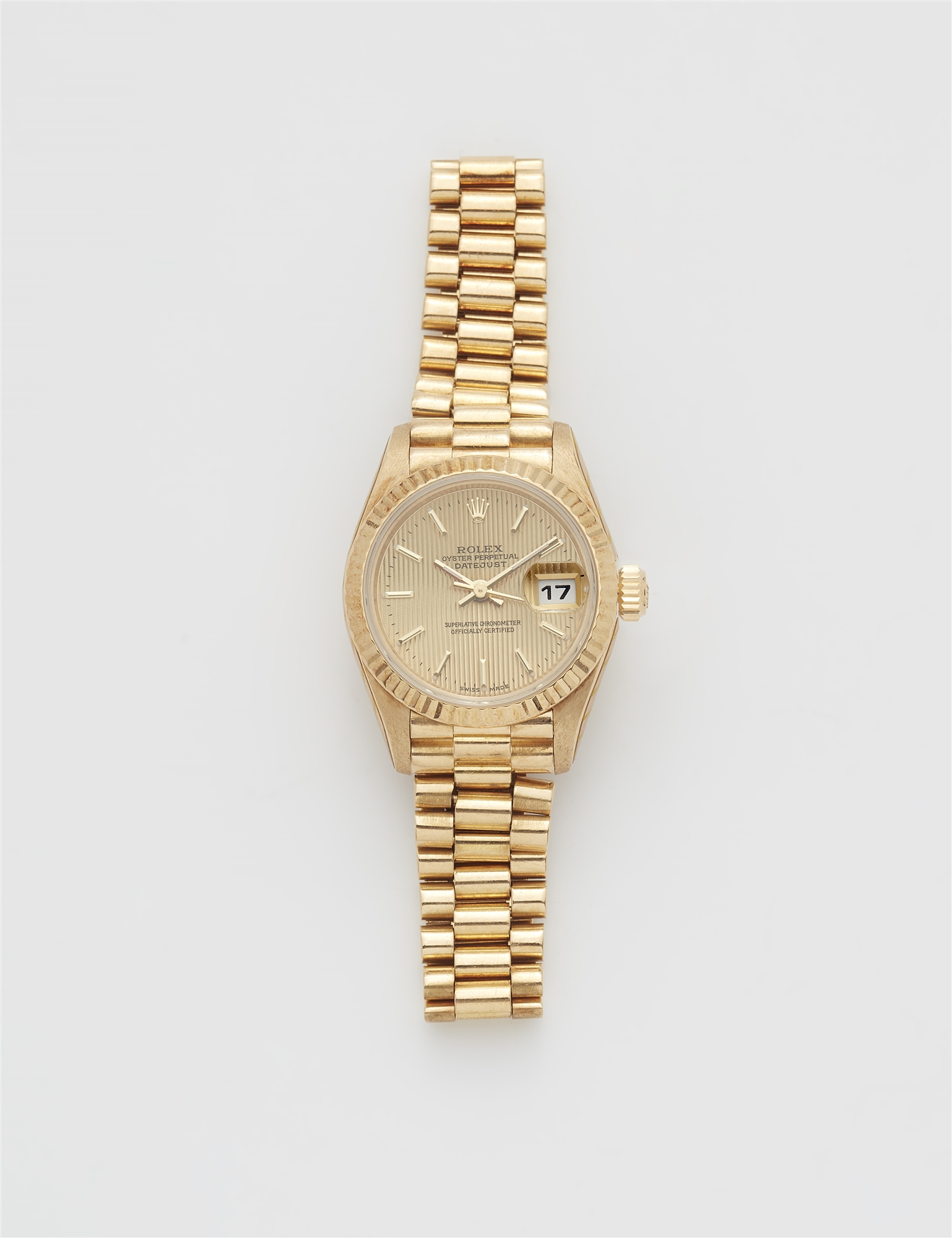 An 18k yellow gold automatic Rolex Ladies Datejust wristwatch.