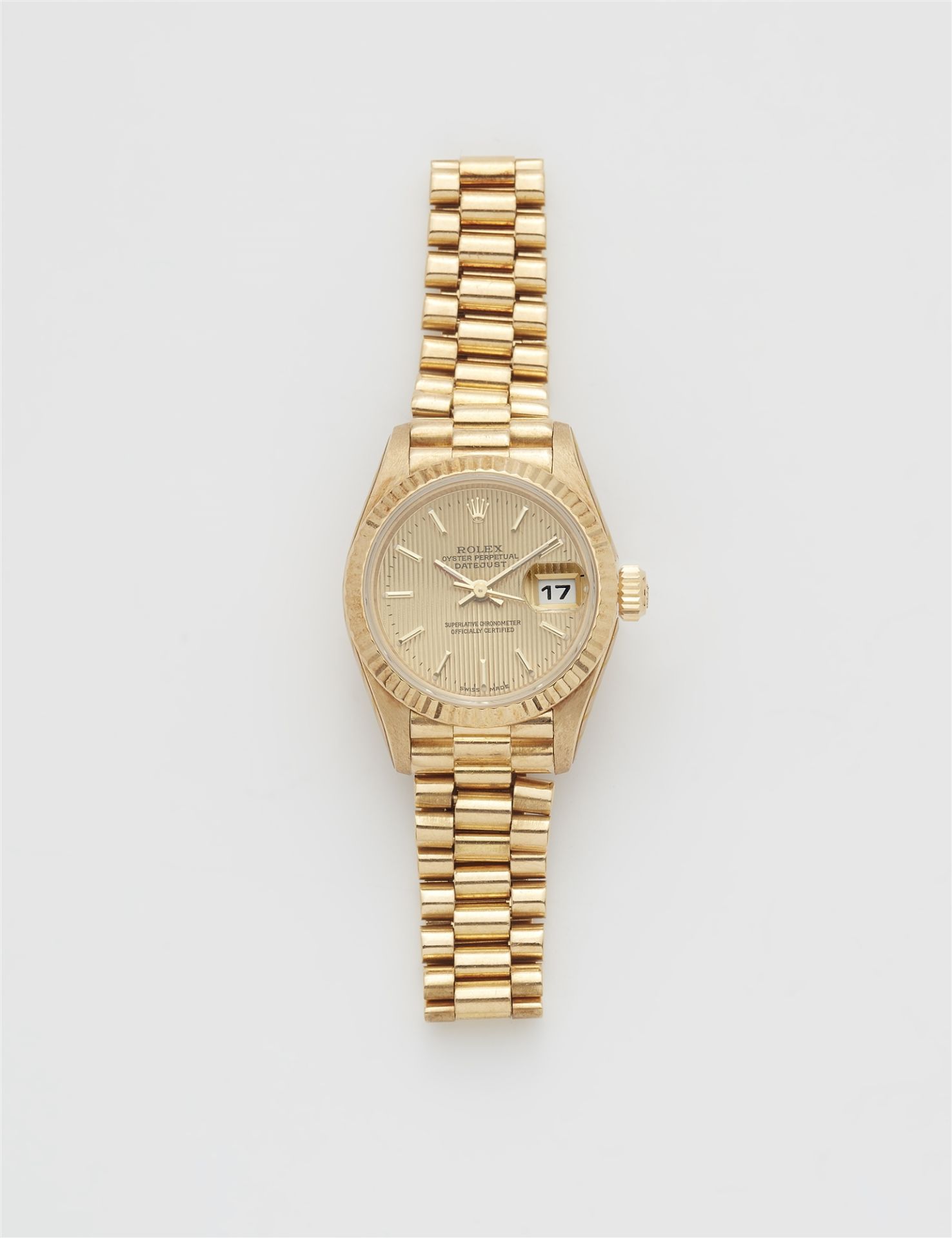 An 18k yellow gold automatic Rolex Ladies Datejust wristwatch.