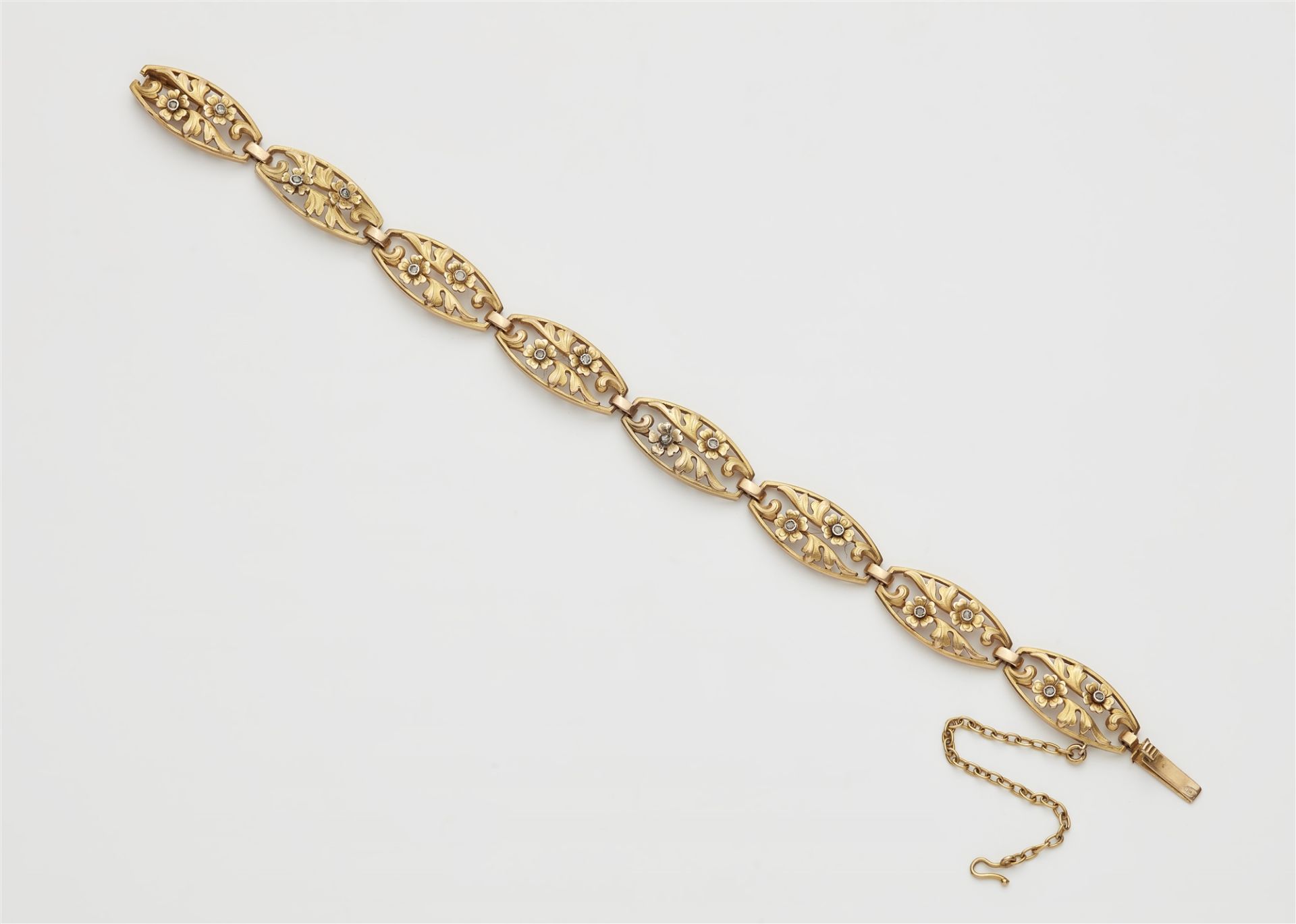 An 18 K gold and diamond Belle Epoque bracelet