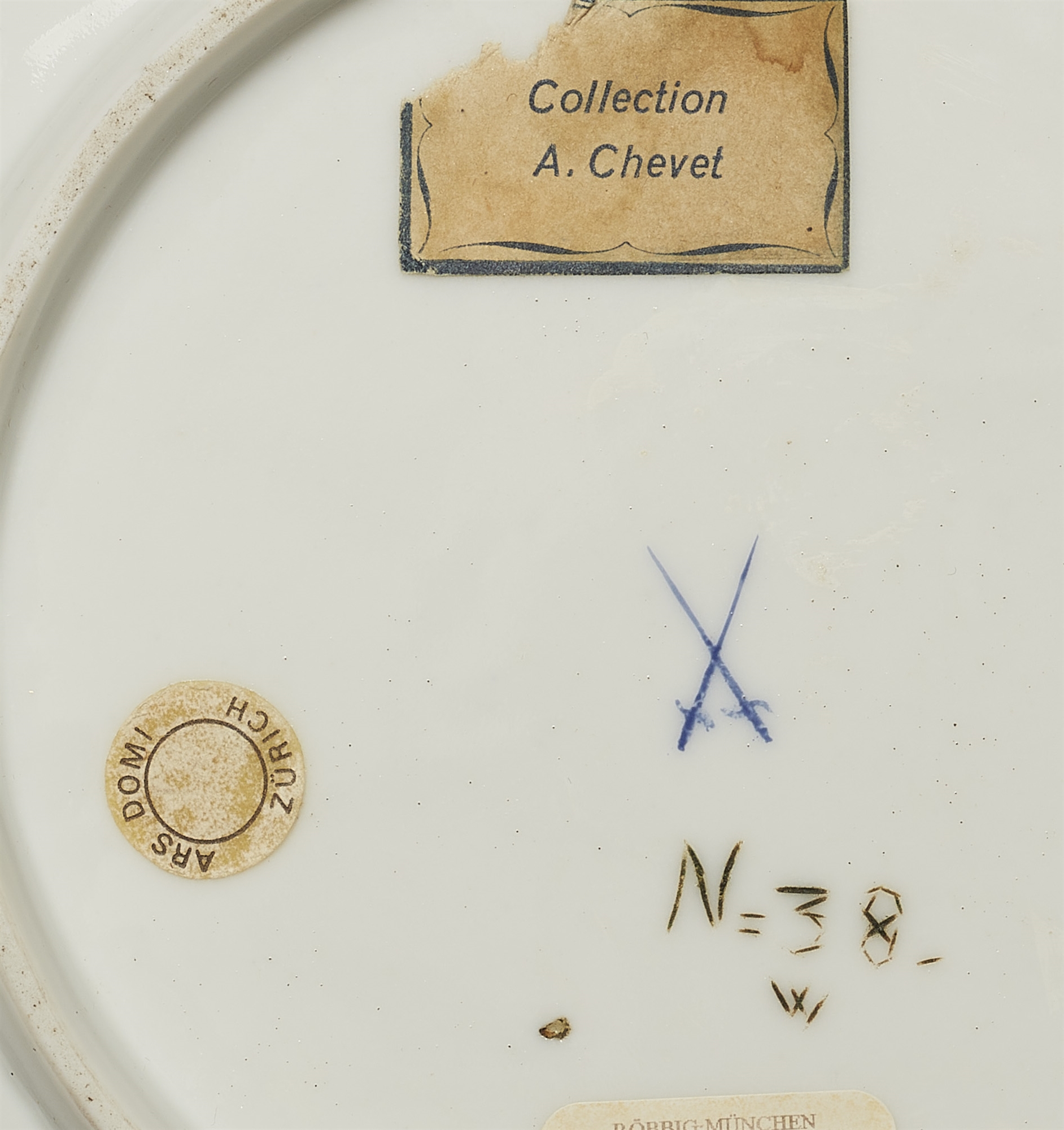 A Meissen porcelain dish with "Shiba Onko" decor and palace inventory number - Image 2 of 2
