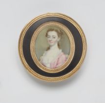 A French Louis XVI 18k gold lacquer and tortoiseshell bonbonnière with enamel portrait of a lady att