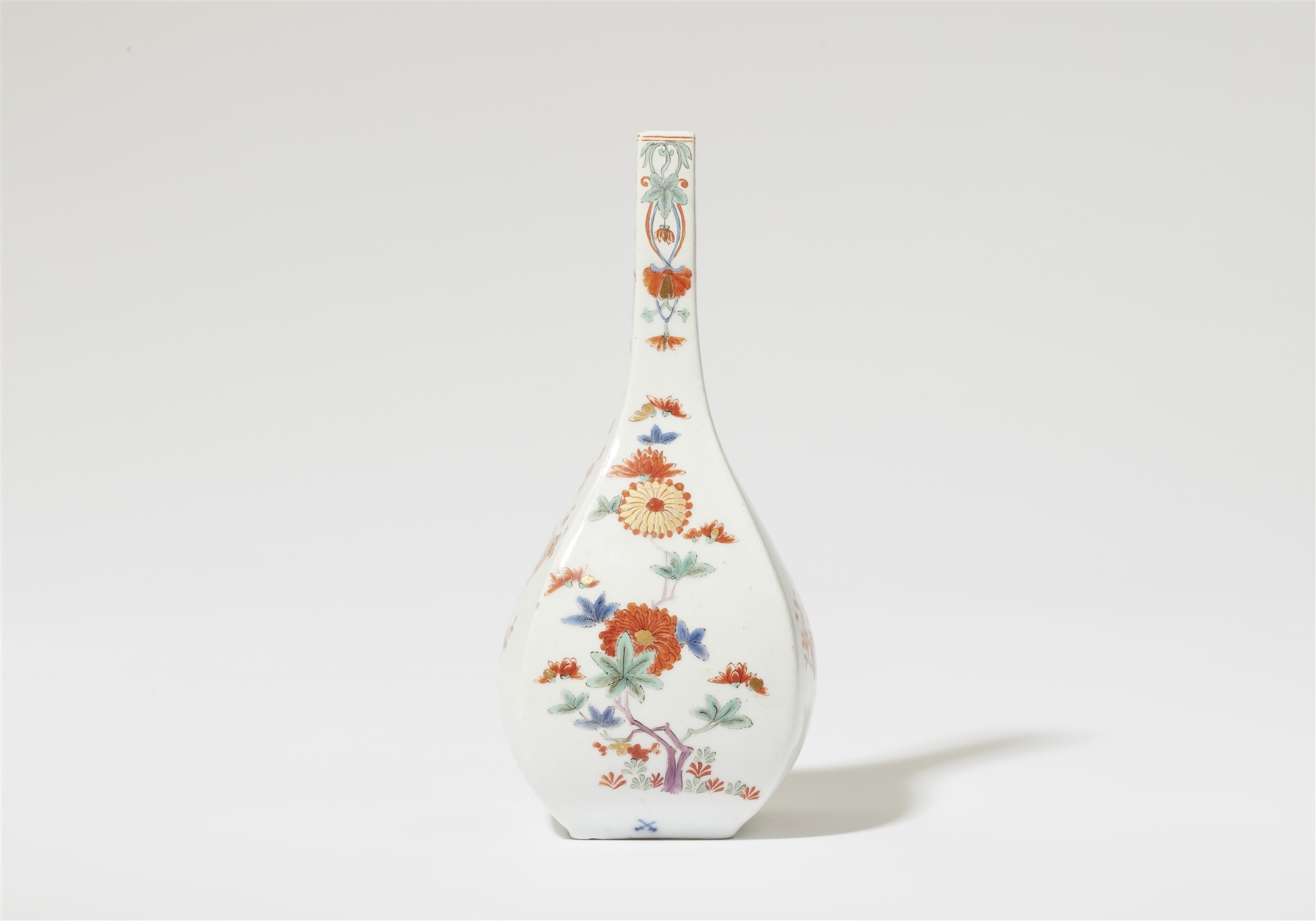 A Meissen porcelain sake flask