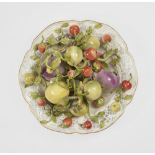 Einzigartiger Dessertteller mit plastischen Früchten