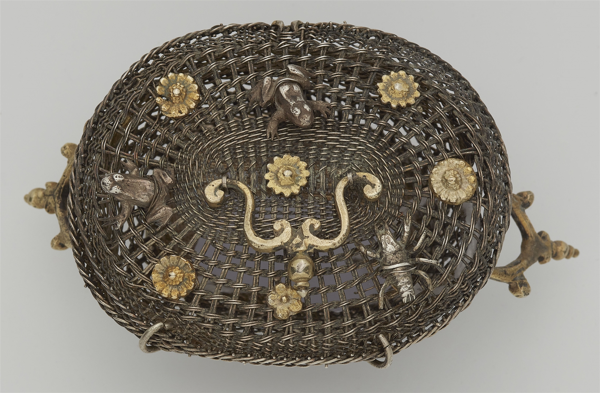 A parcel gilt Renaissance silver miniature basket - Image 4 of 4