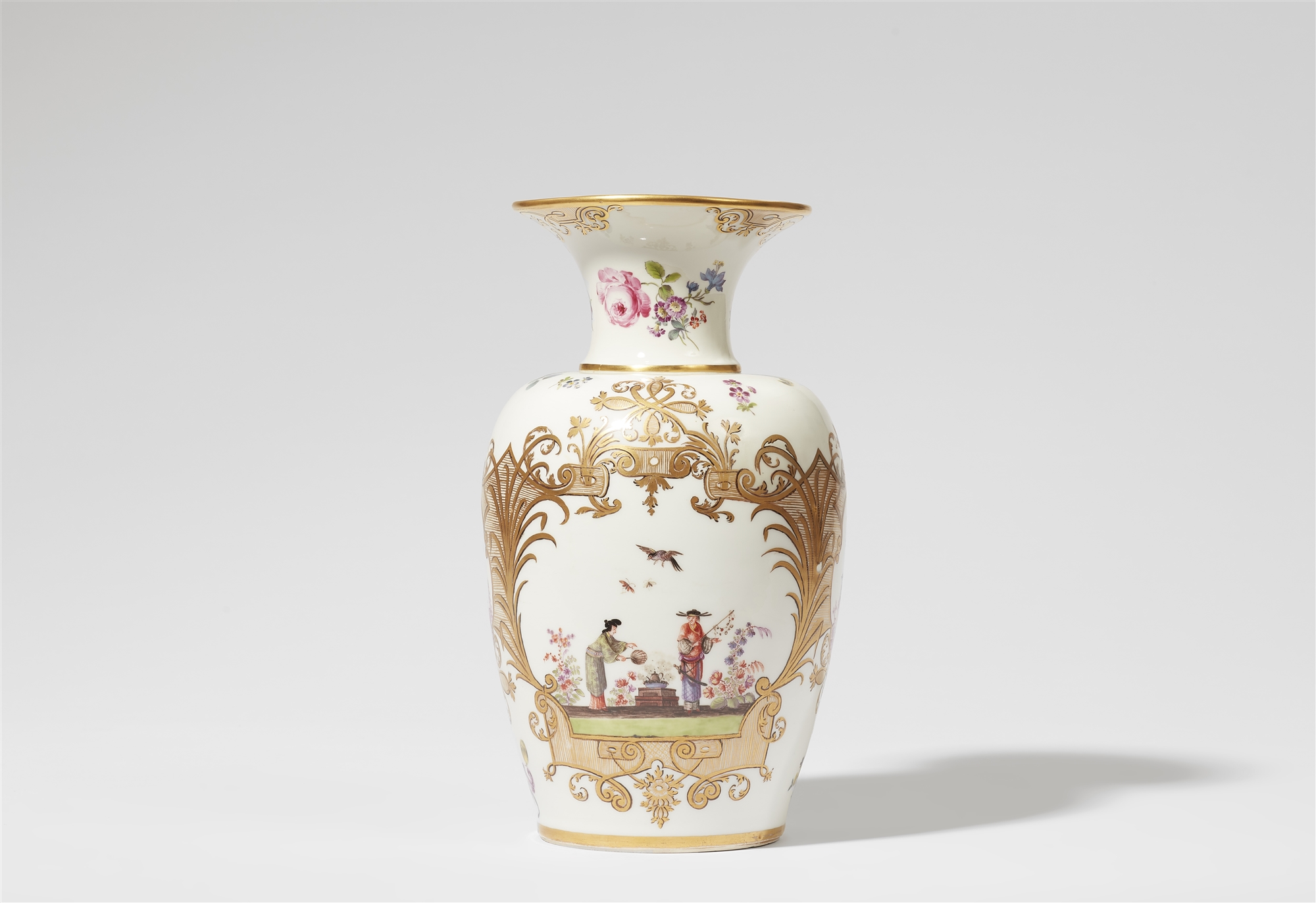 A Meissen porcelain Augustus Rex vase with Hoeroldt Chinoiseries - Image 3 of 5