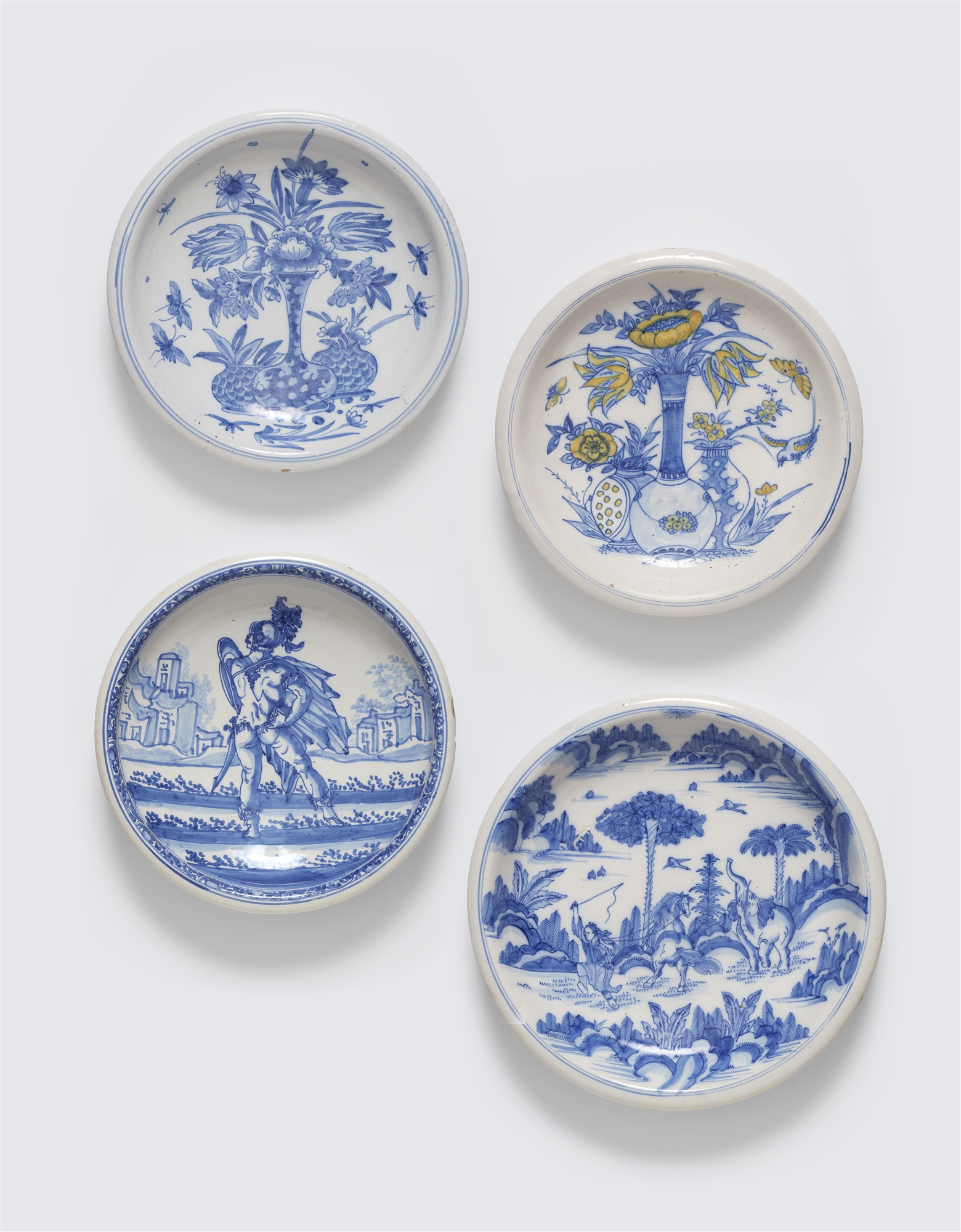 A faience dish painted in blue and yellow - Image 2 of 2