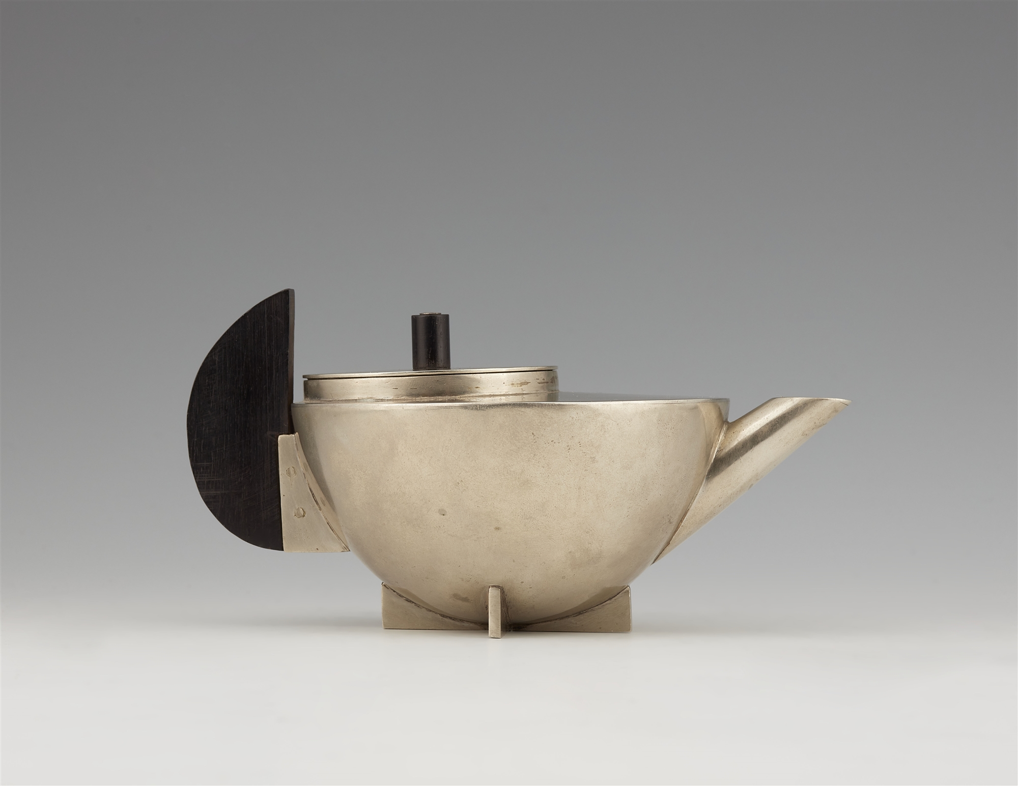 A Bauhaus nickel silver teapot, model MT 49 / ME8 - Image 4 of 9